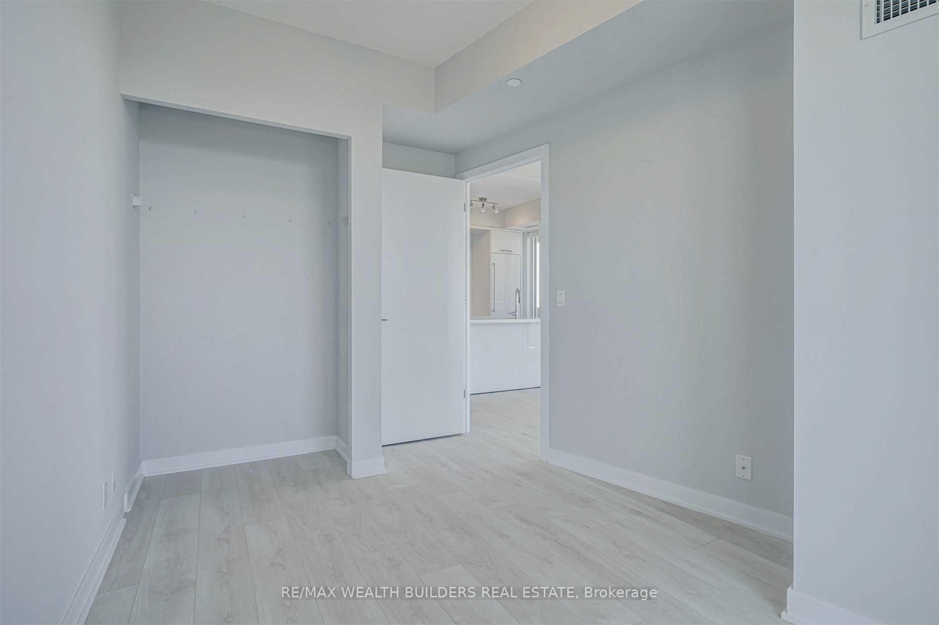 Photo 21 of Unit 5003, 2221 Yonge Street, Toronto, Mount Pleasant West — HOMEH