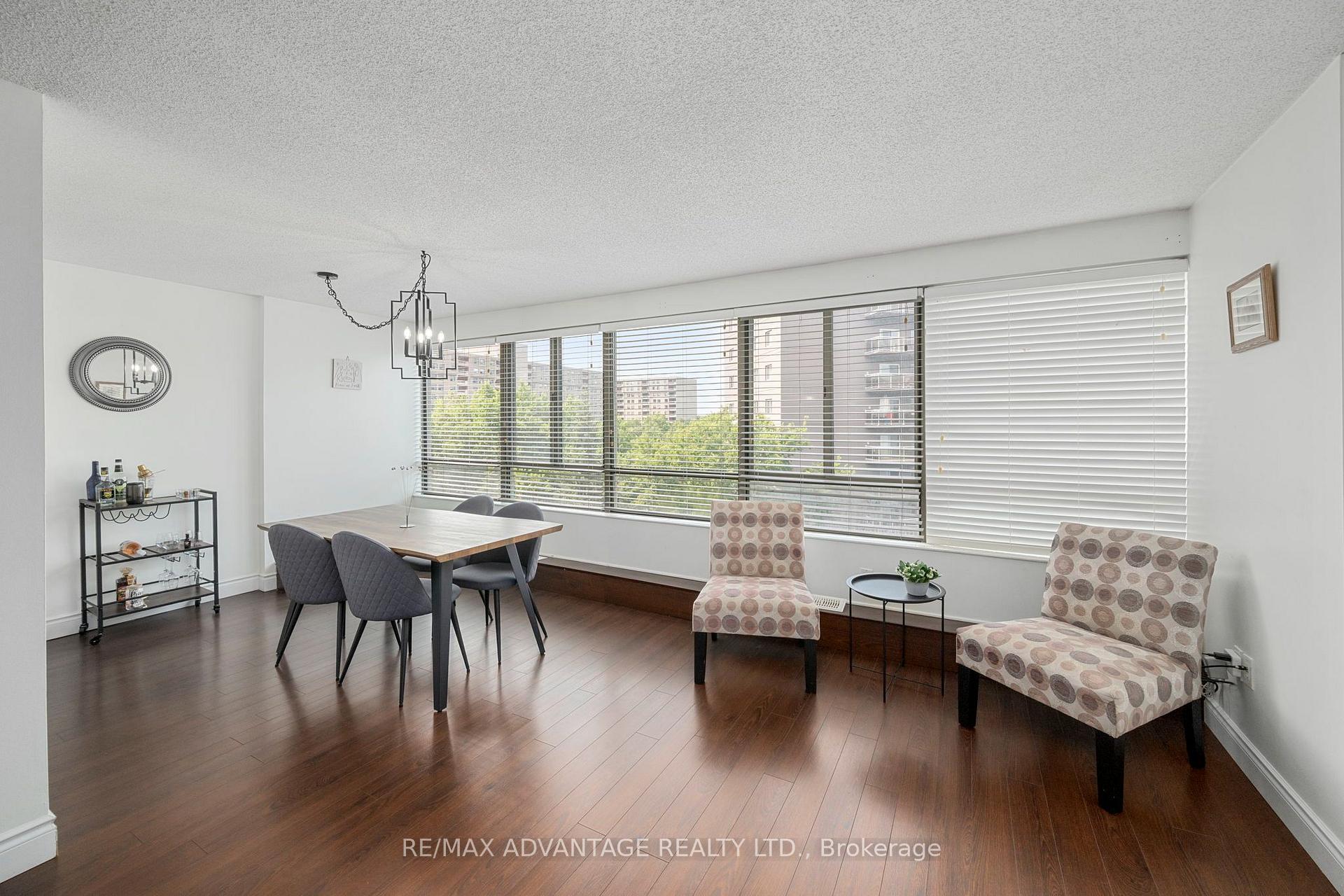 Photo 7 of Unit 708, 570 Proudfoot Lane, London, North M — HOMEH