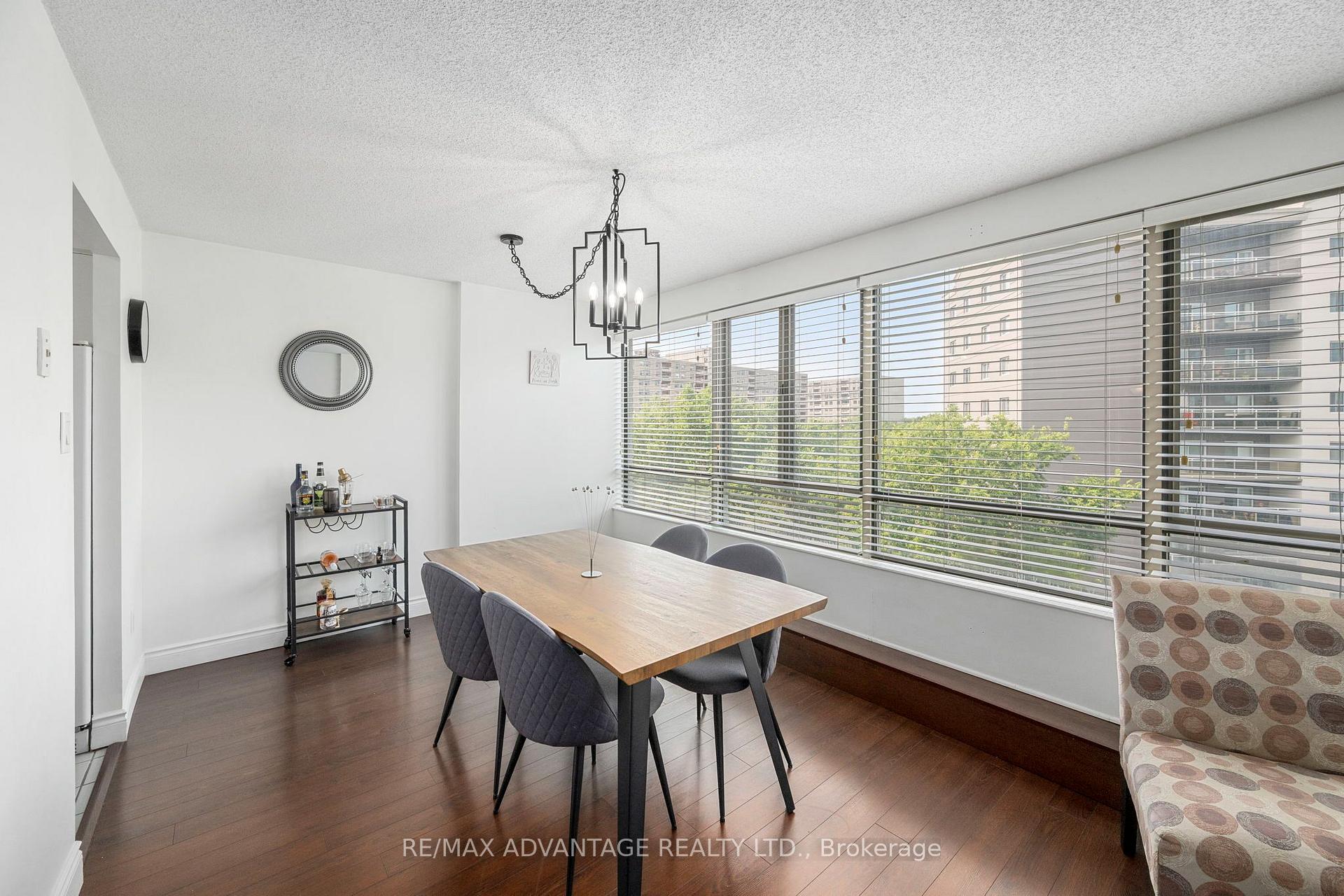 Photo 8 of Unit 708, 570 Proudfoot Lane, London, North M — HOMEH