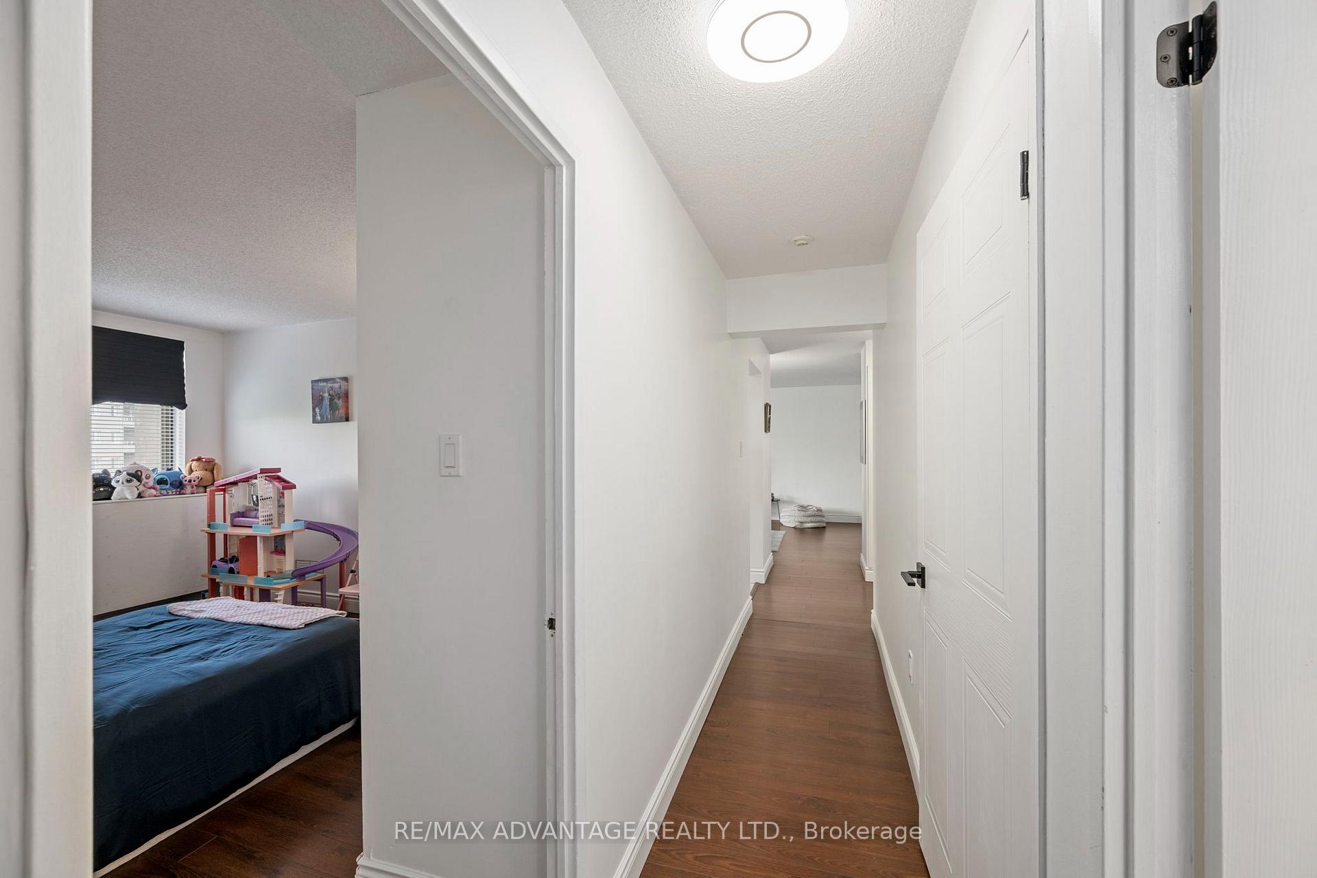 Photo 15 of Unit 708, 570 Proudfoot Lane, London, North M — HOMEH