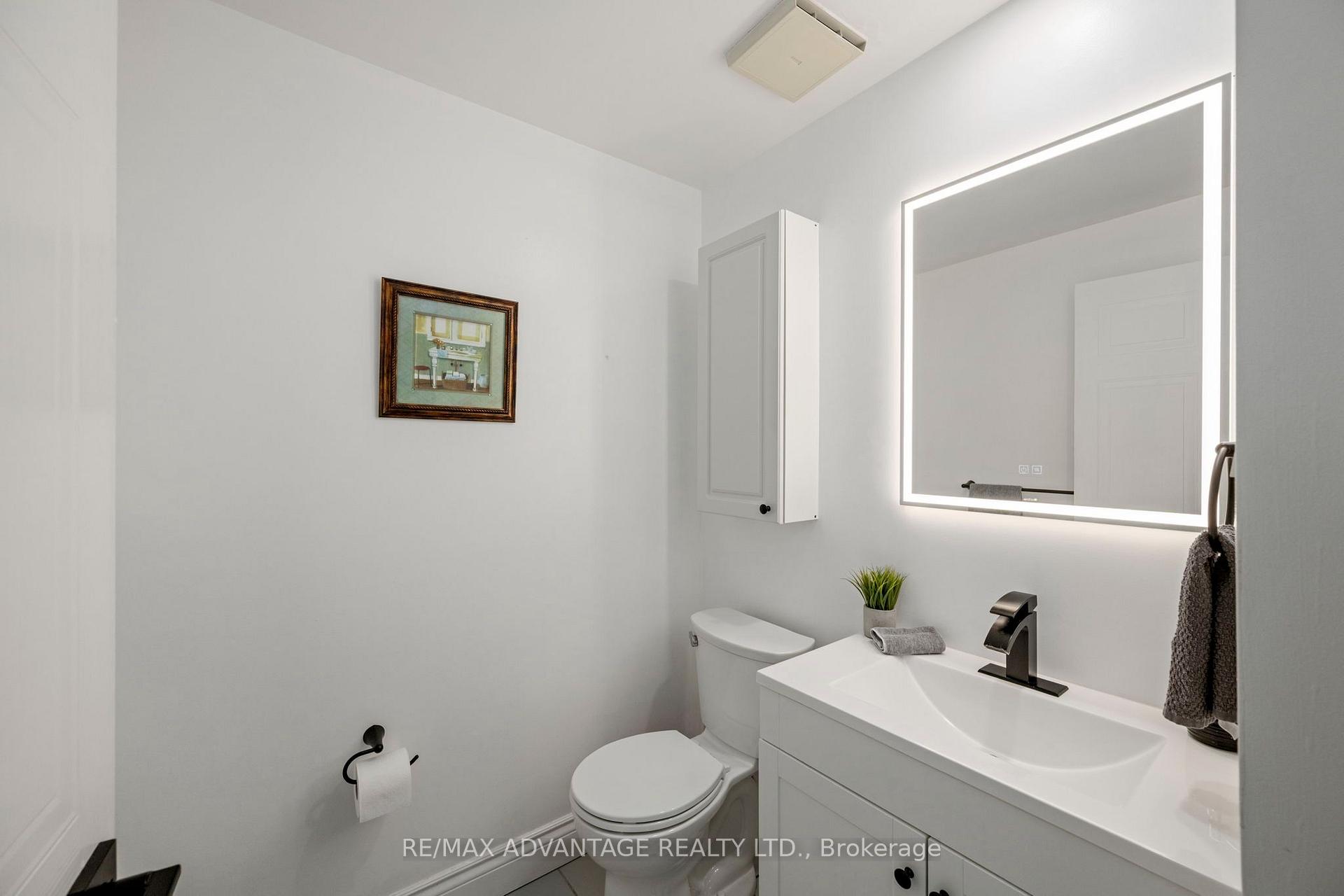 Photo 16 of Unit 708, 570 Proudfoot Lane, London, North M — HOMEH