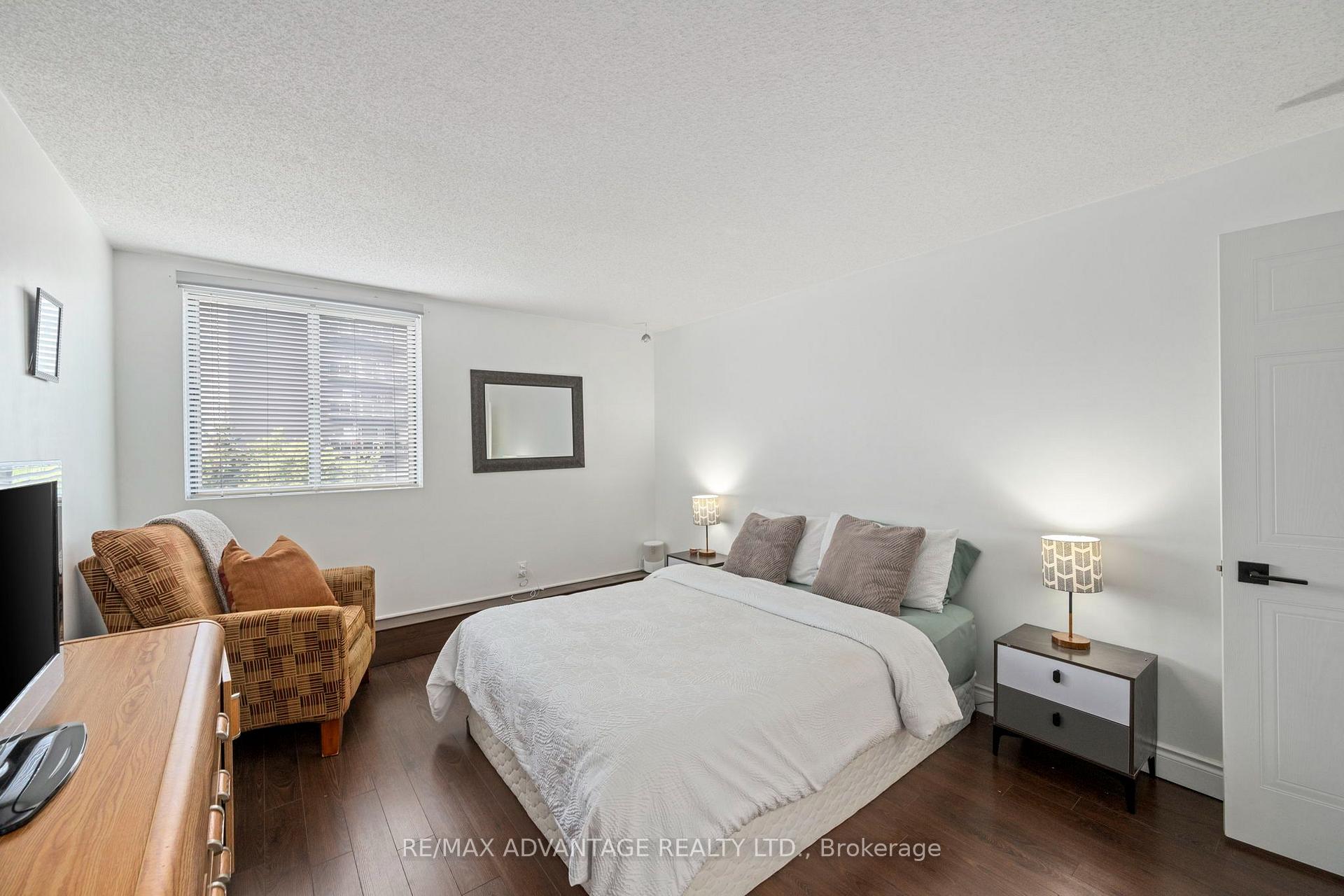 Photo 18 of Unit 708, 570 Proudfoot Lane, London, North M — HOMEH