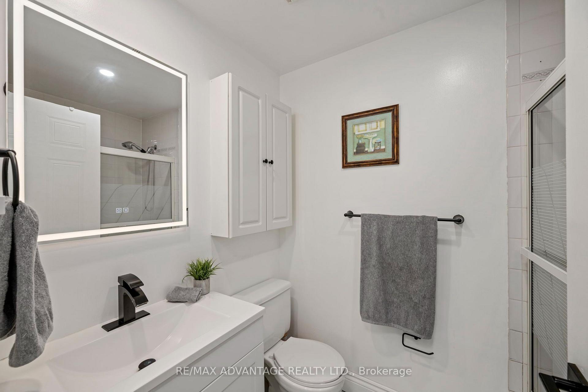 Photo 21 of Unit 708, 570 Proudfoot Lane, London, North M — HOMEH