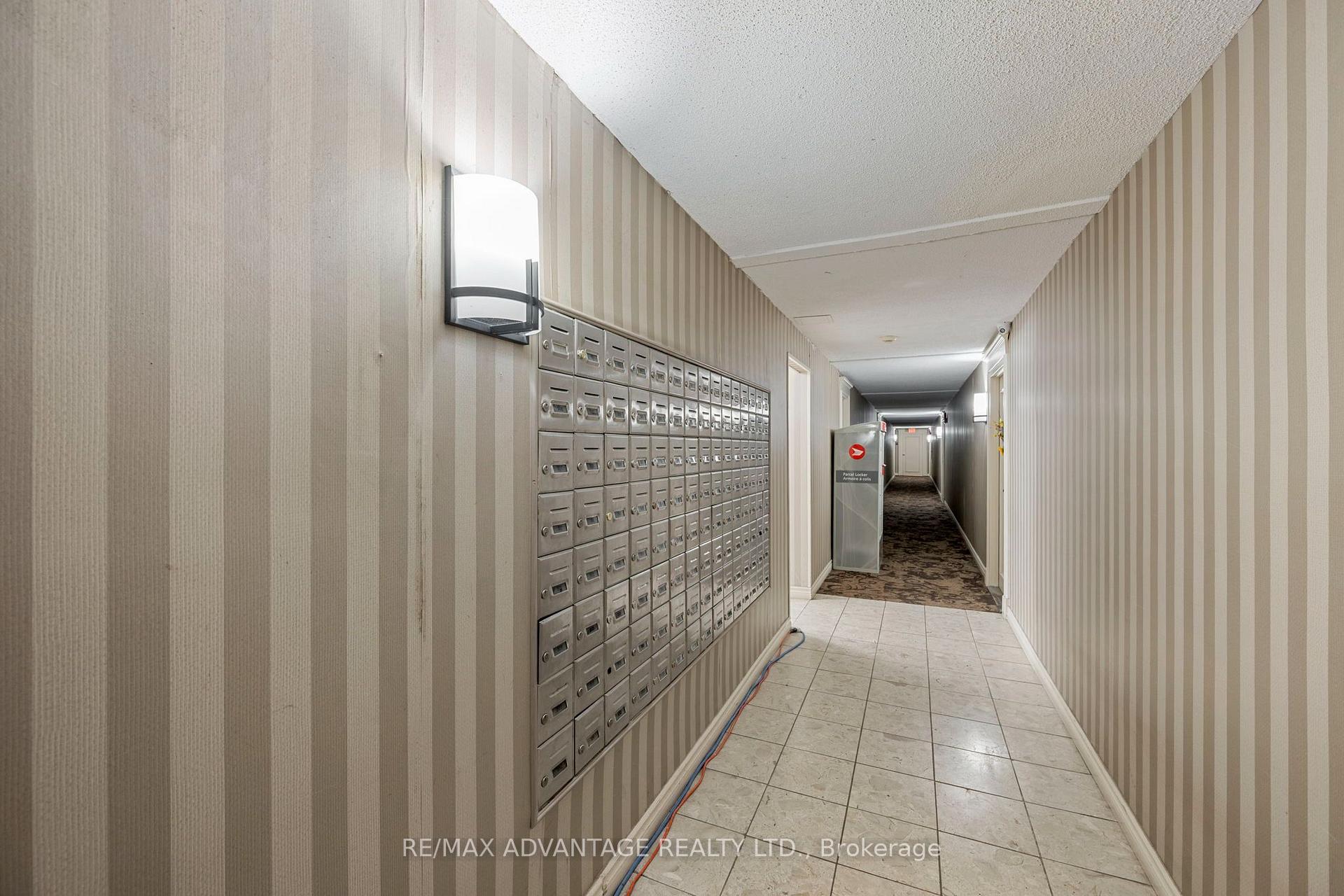 Photo 31 of Unit 708, 570 Proudfoot Lane, London, North M — HOMEH