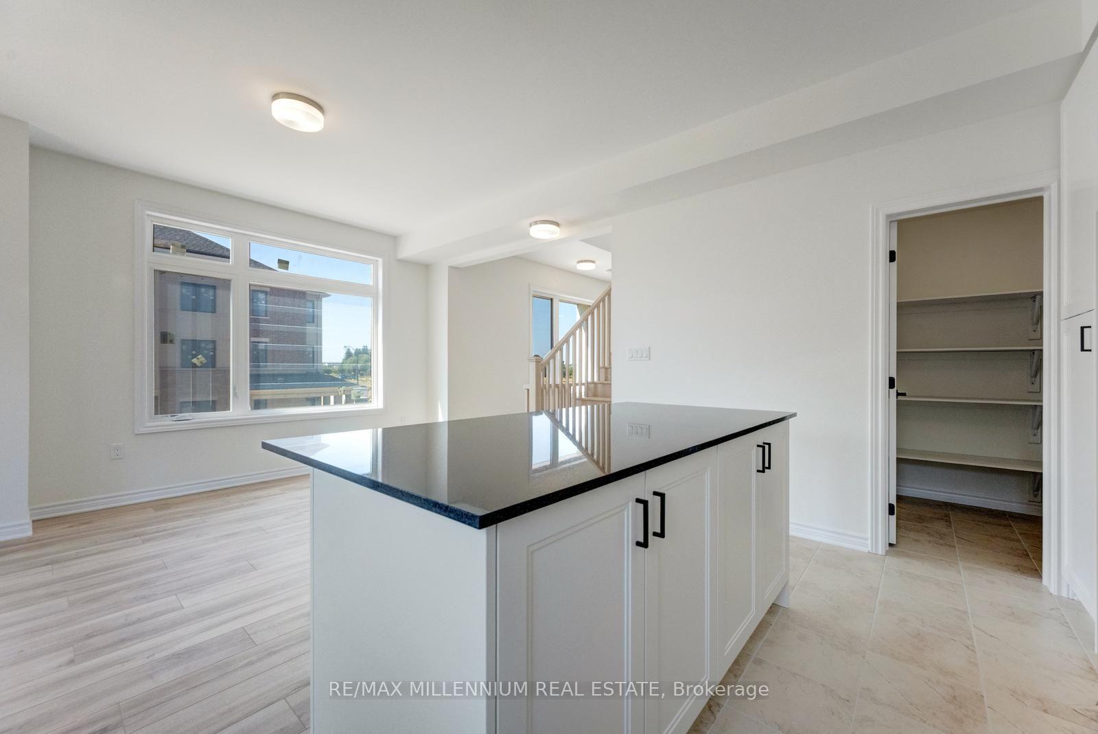 Photo 10 of Unit Upper, 36 Thornbird Crescent, Brampton, Northwest Brampton — HOMEH