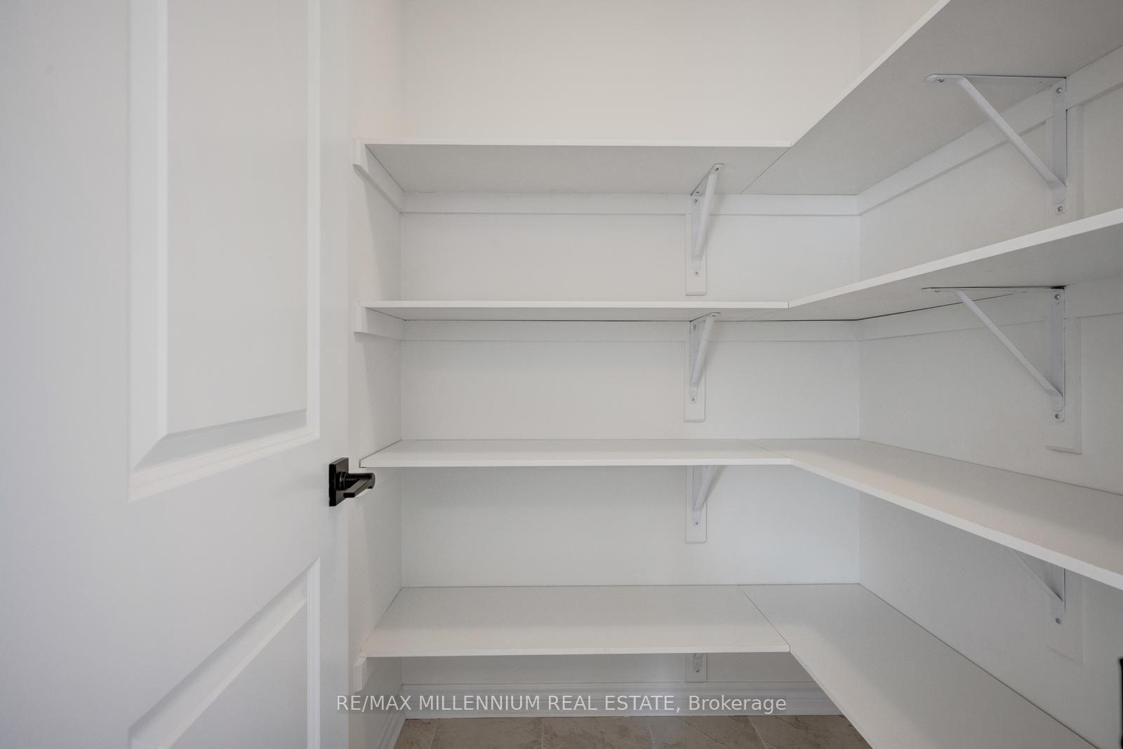 Photo 31 of Unit Upper, 36 Thornbird Crescent, Brampton, Northwest Brampton — HOMEH