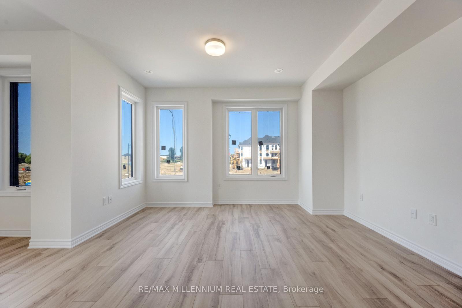 Photo 15 of Unit Upper, 36 Thornbird Crescent, Brampton, Northwest Brampton — HOMEH