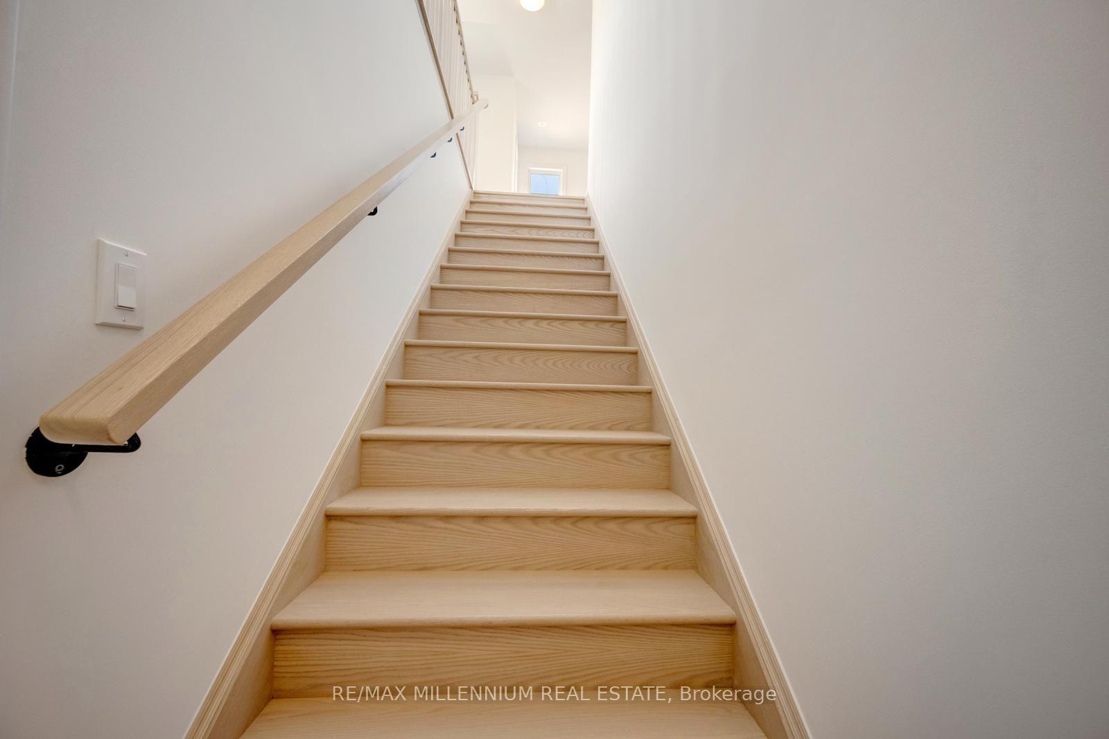 Photo 16 of Unit Upper, 36 Thornbird Crescent, Brampton, Northwest Brampton — HOMEH