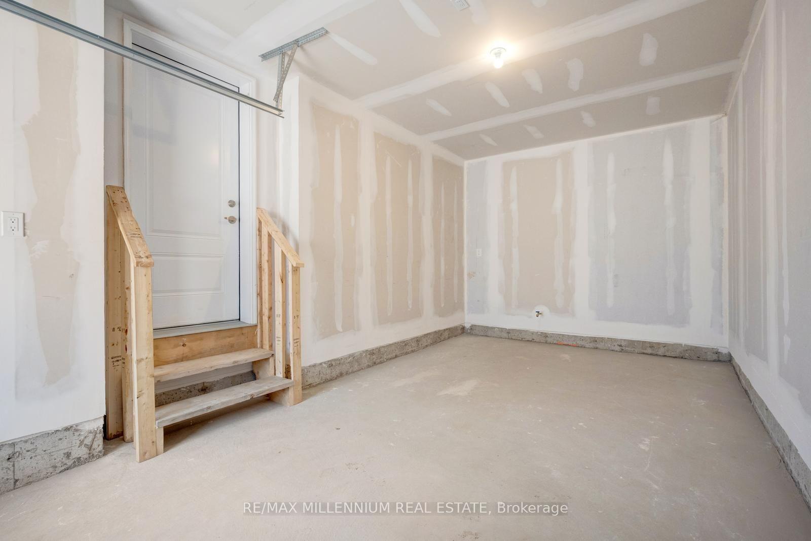 Photo 48 of Unit Upper, 36 Thornbird Crescent, Brampton, Northwest Brampton — HOMEH