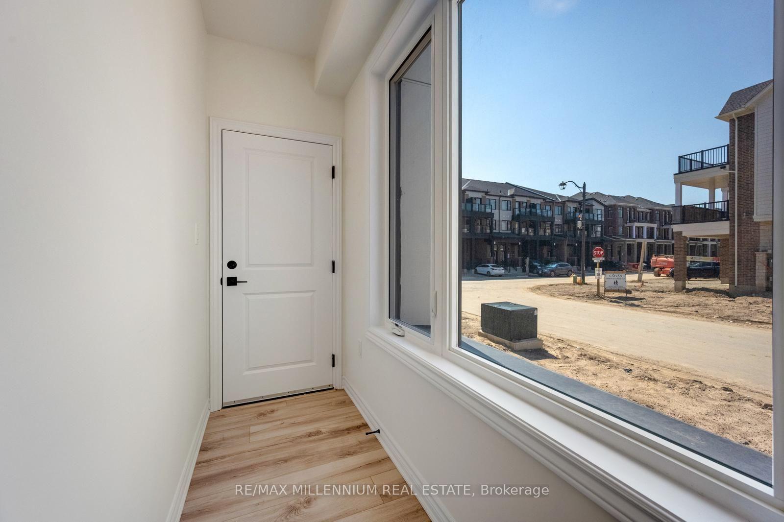 Photo 4 of Unit Upper, 36 Thornbird Crescent, Brampton, Northwest Brampton — HOMEH