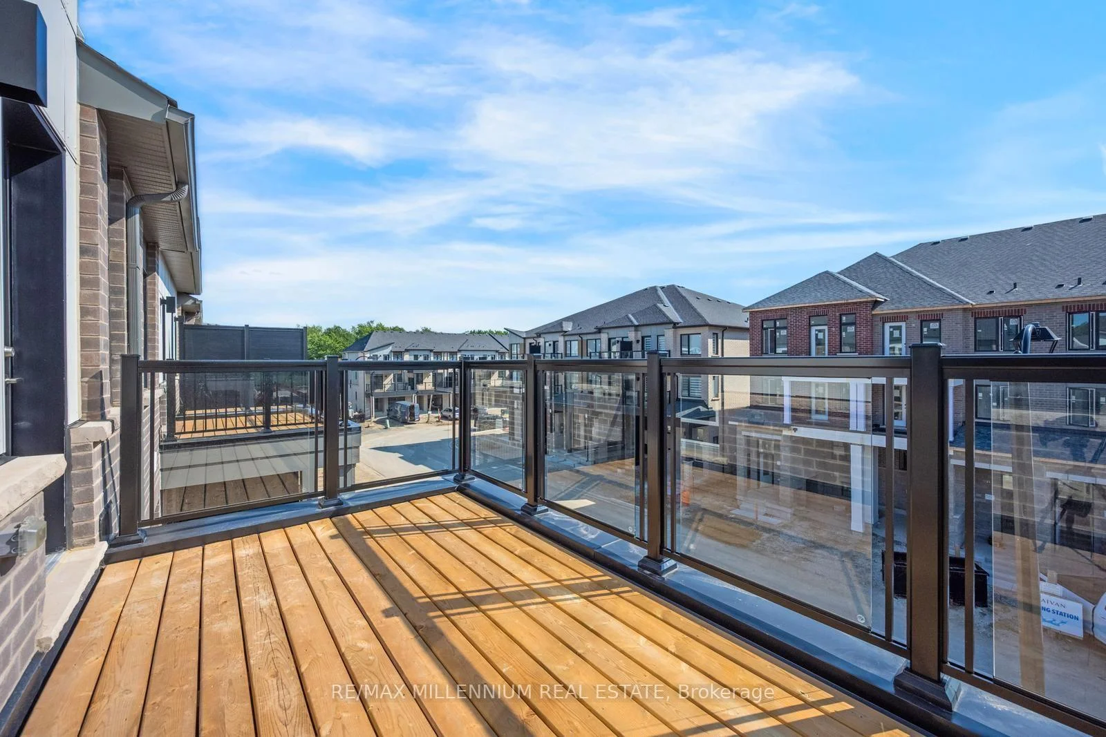 Photo 5 of Unit Upper, 36 Thornbird Crescent, Brampton, Northwest Brampton — HOMEH