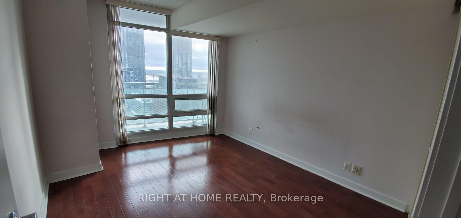 Photo 6 of Unit 2801, 397 Front Street W, Toronto, Waterfront Communities — HOMEH