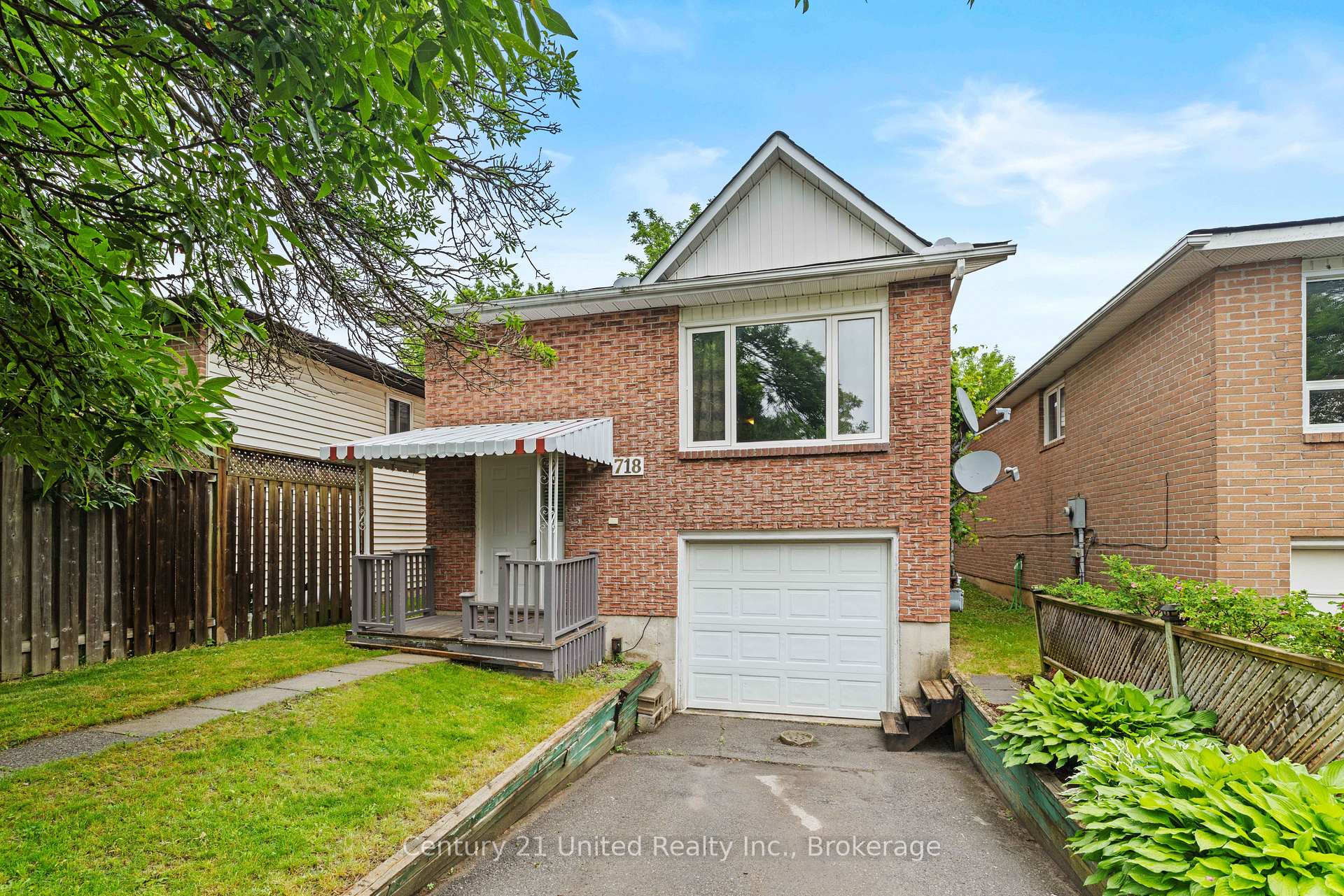 Photo 2 of 718 Mountain Ash Road, Peterborough, Otonabee Ward 1 — HOMEH