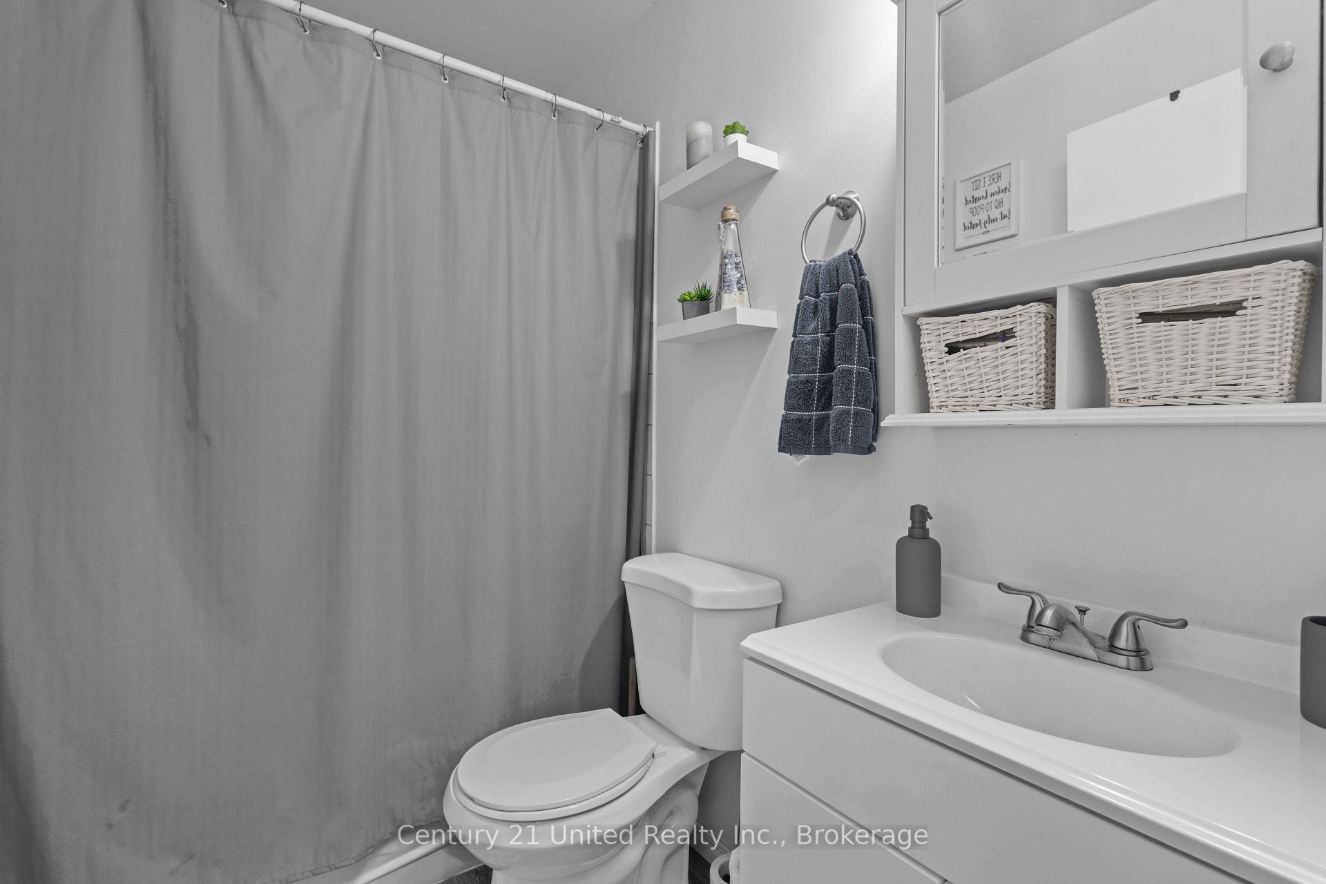 Photo 15 of 718 Mountain Ash Road, Peterborough, Otonabee Ward 1 — HOMEH