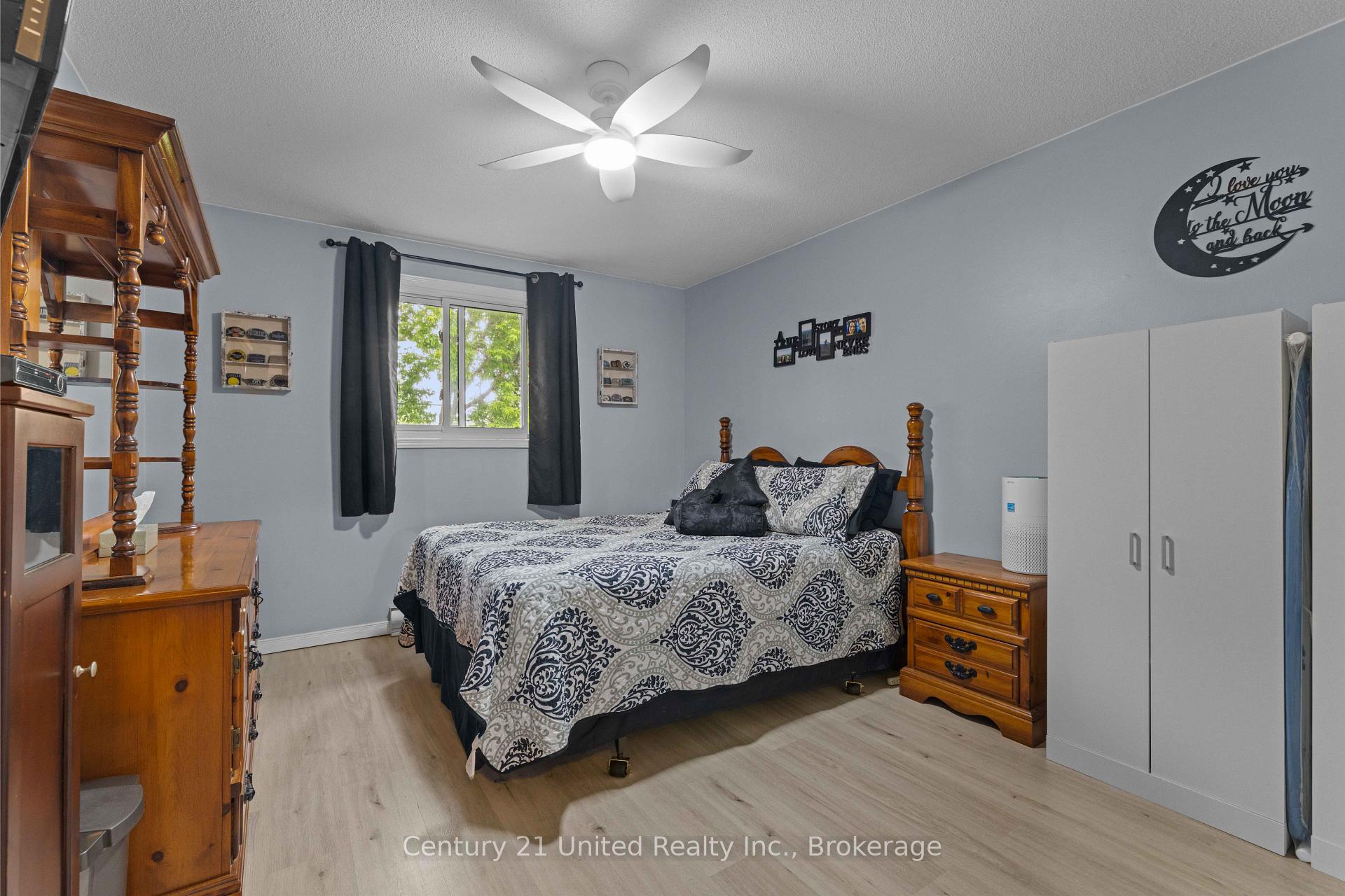 Photo 20 of 718 Mountain Ash Road, Peterborough, Otonabee Ward 1 — HOMEH