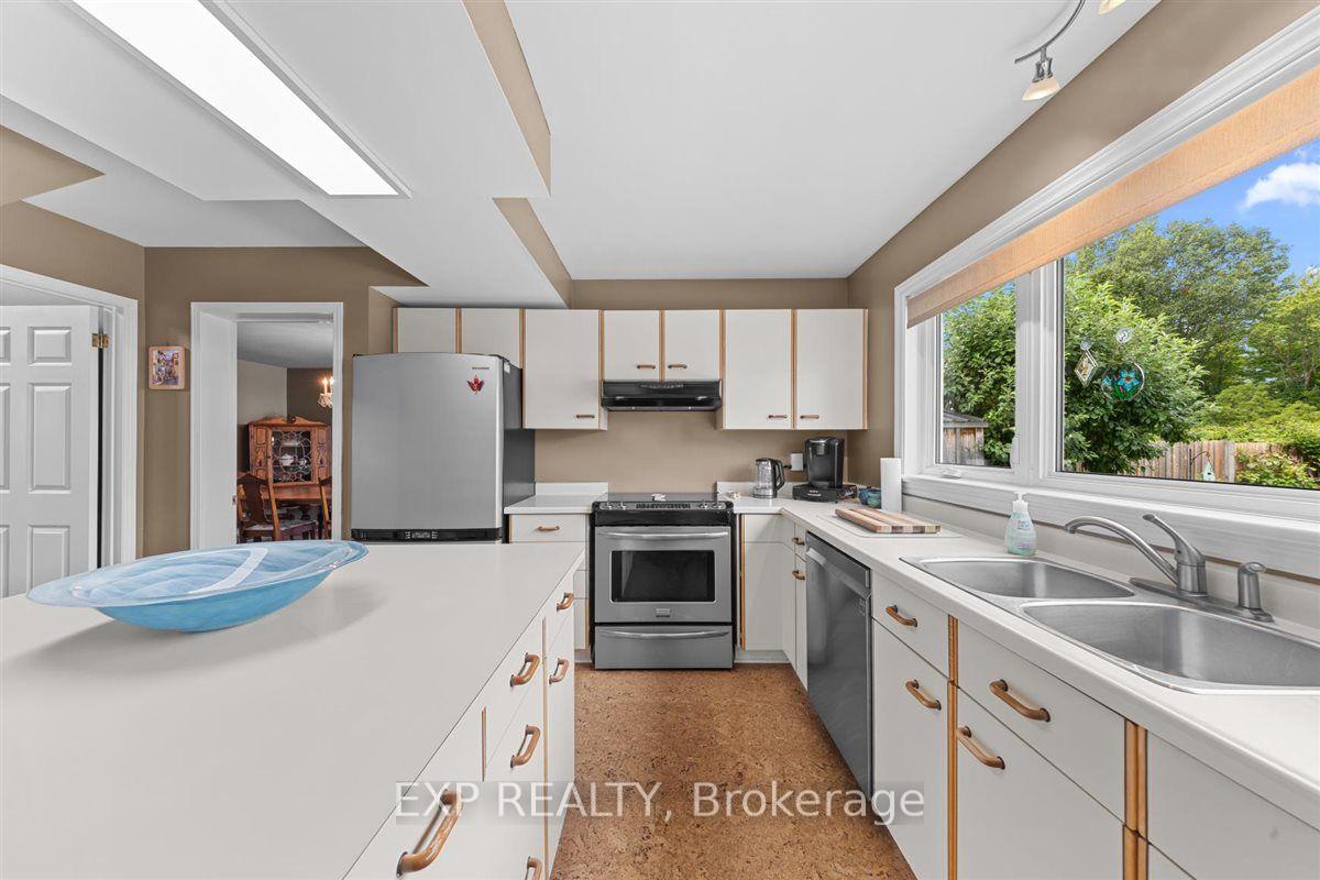 Photo 18 of 2719 Wyldewood Street, Ottawa, Emerald Woods/Sawmill Creek — HOMEH