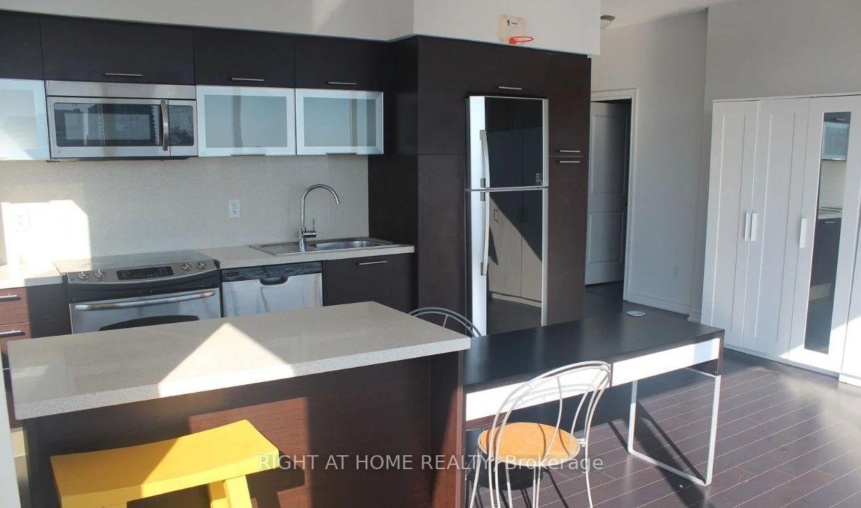 Photo 5 of Unit 4010, 386 Yonge Street, Toronto, Bay Street Corridor — HOMEH