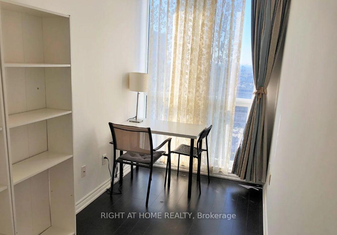 Photo 11 of Unit 4010, 386 Yonge Street, Toronto, Bay Street Corridor — HOMEH