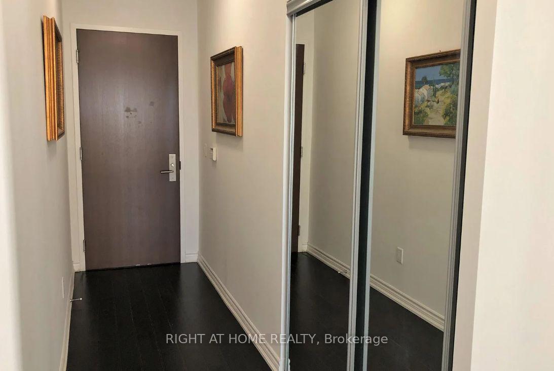Photo 12 of Unit 4010, 386 Yonge Street, Toronto, Bay Street Corridor — HOMEH