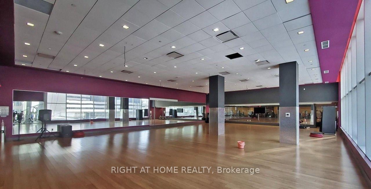Photo 16 of Unit 4010, 386 Yonge Street, Toronto, Bay Street Corridor — HOMEH