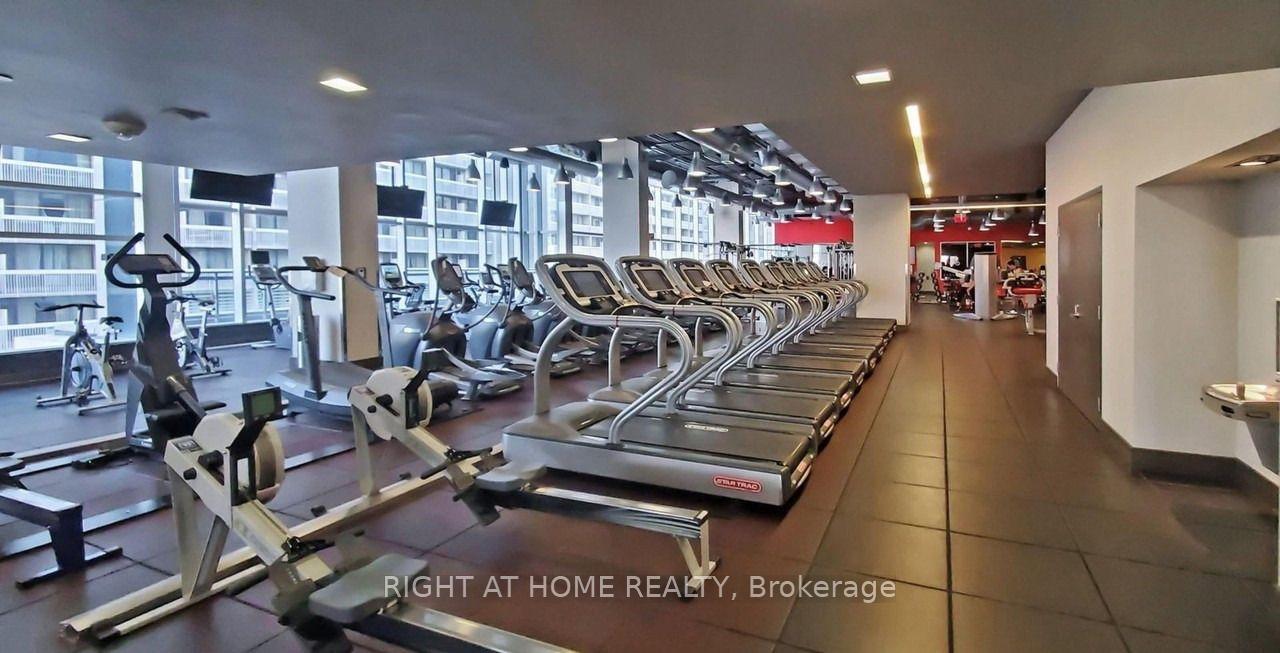 Photo 18 of Unit 4010, 386 Yonge Street, Toronto, Bay Street Corridor — HOMEH