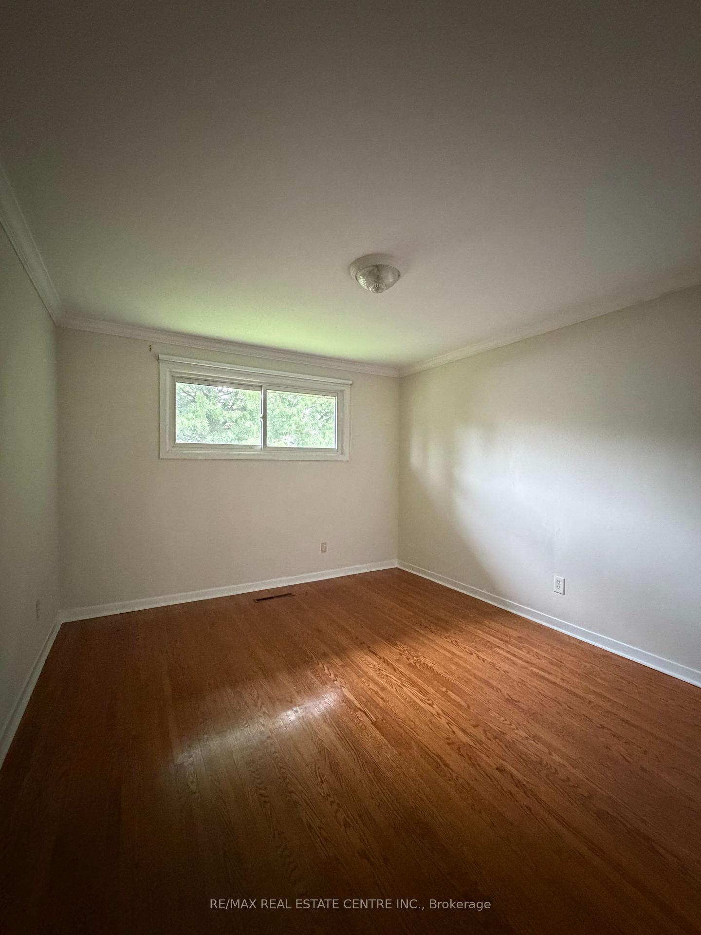 Photo 12 of 10 Miami Drive, Hamilton, Rolston — HOMEH