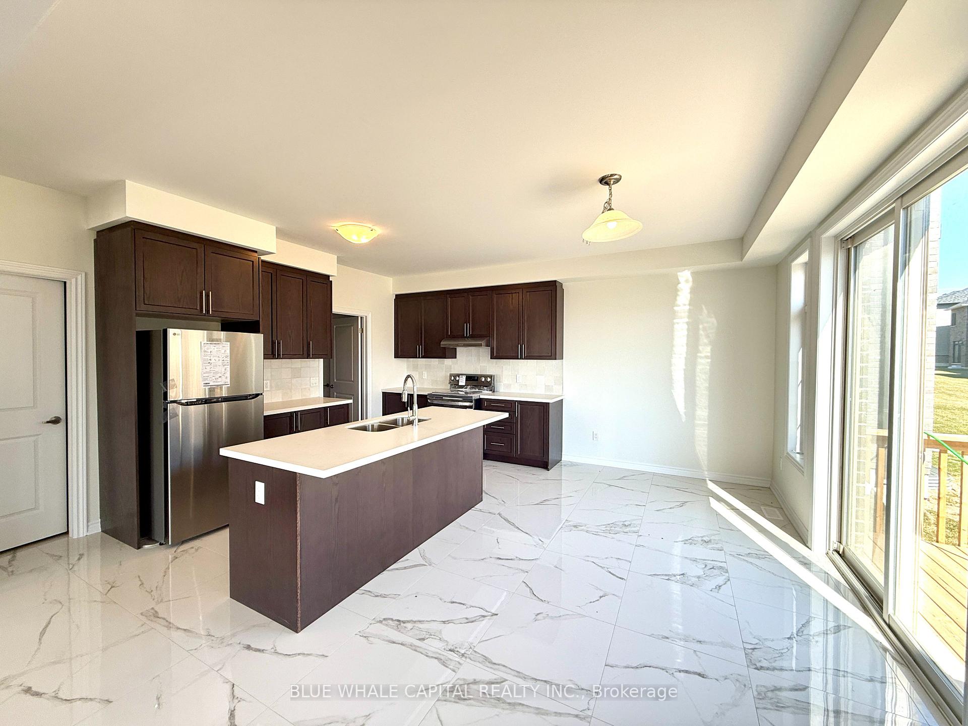 Photo 7 of 1029 Suddard Avenue, Oshawa, Kedron — HOMEH