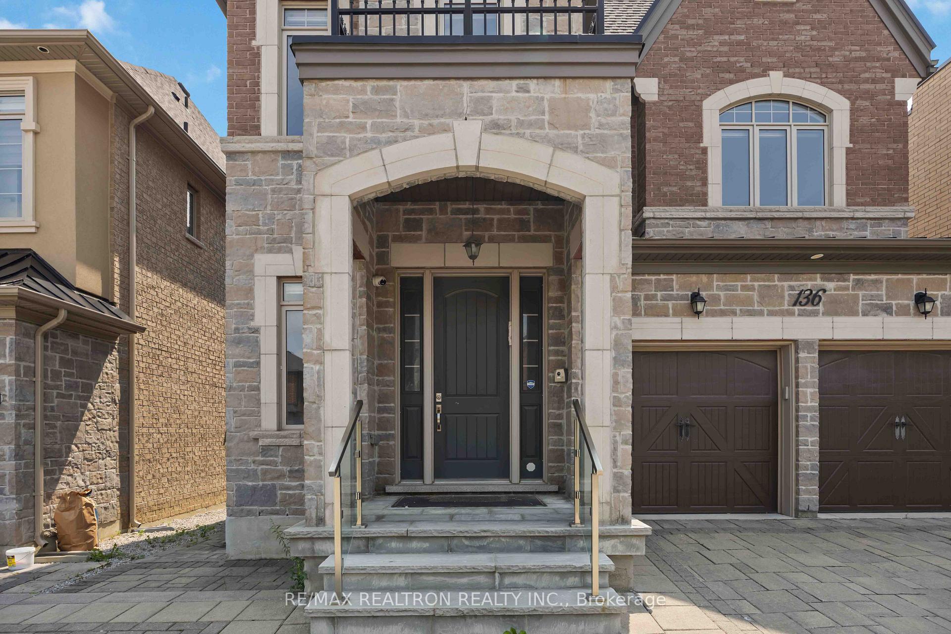 Photo 4 of 136 Abner Miles Drive, Vaughan, Patterson — HOMEH