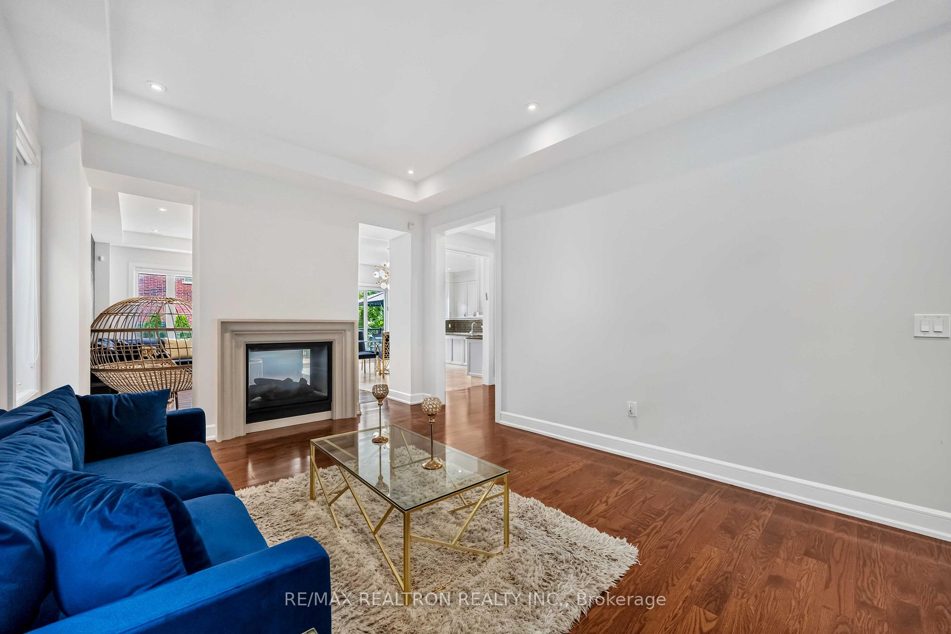 Photo 11 of 136 Abner Miles Drive, Vaughan, Patterson — HOMEH
