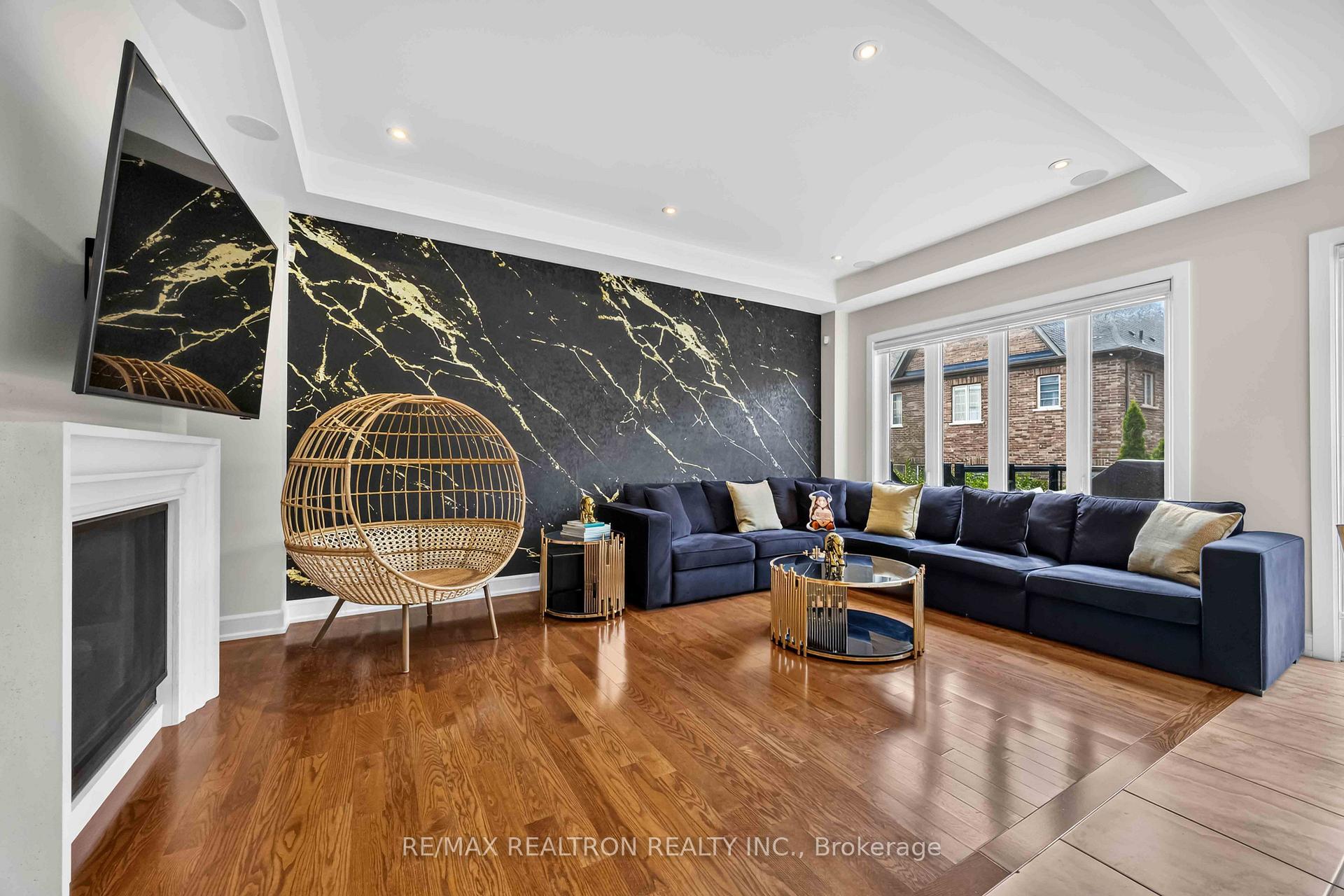 Photo 12 of 136 Abner Miles Drive, Vaughan, Patterson — HOMEH