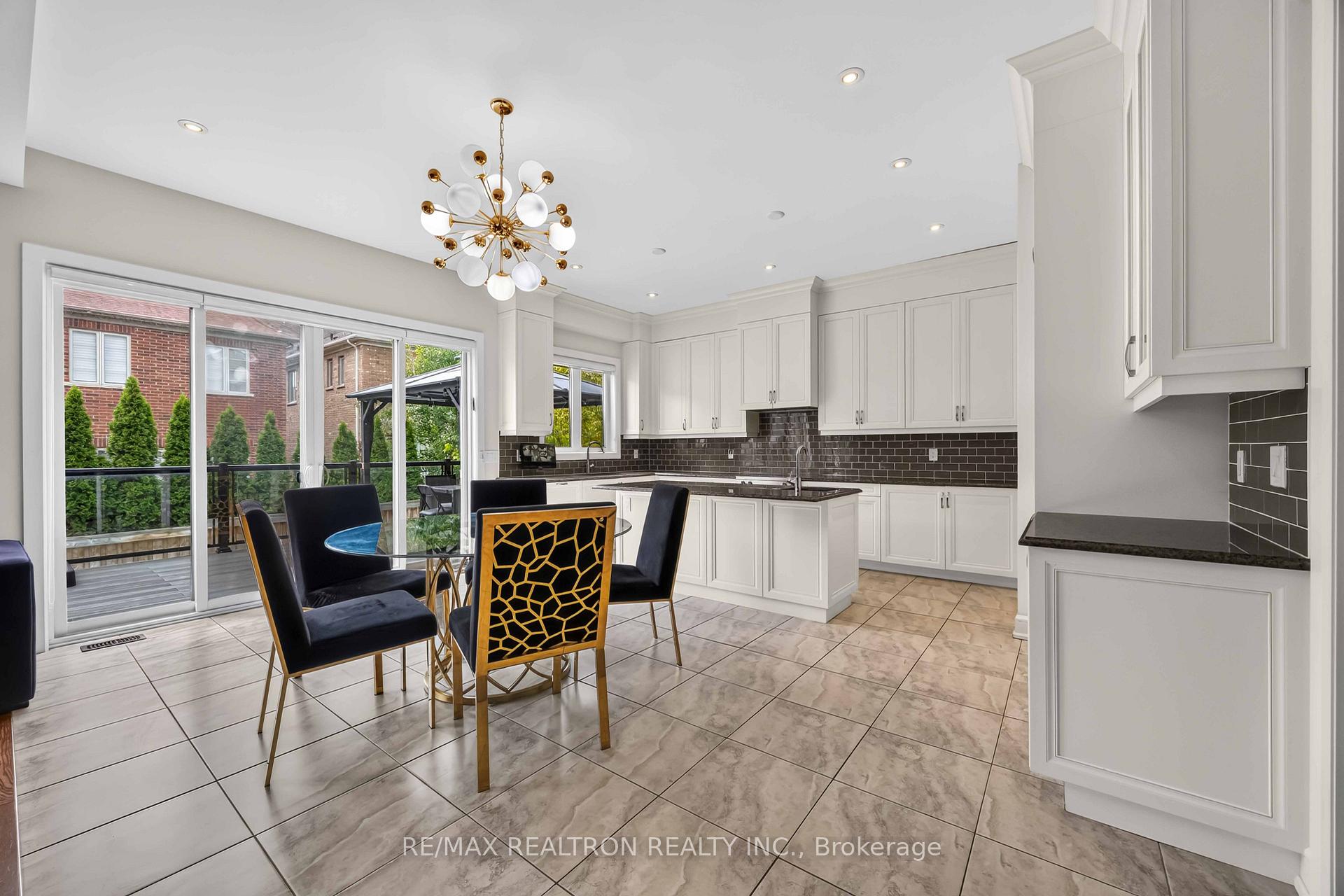 Photo 14 of 136 Abner Miles Drive, Vaughan, Patterson — HOMEH