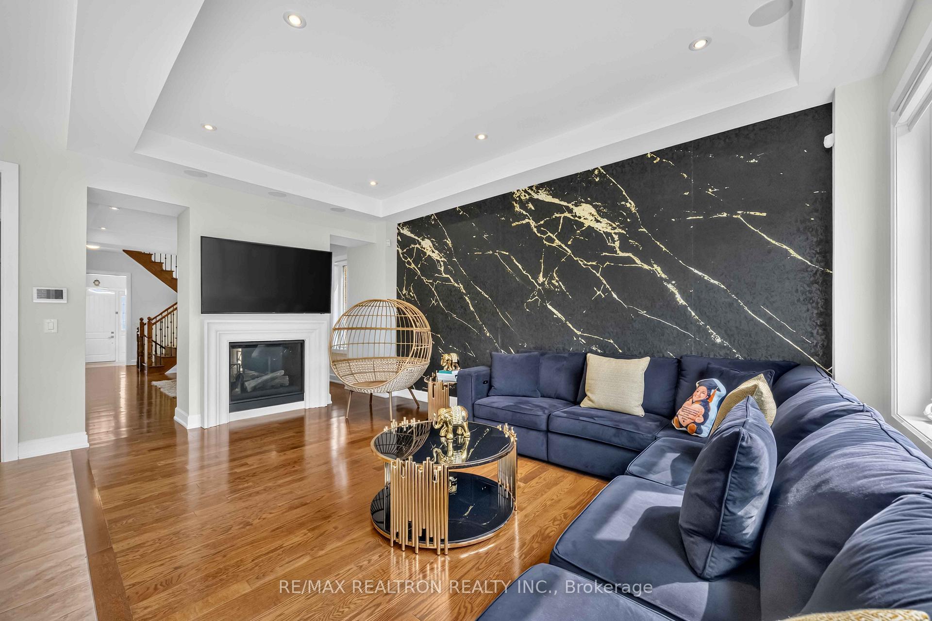 Photo 16 of 136 Abner Miles Drive, Vaughan, Patterson — HOMEH