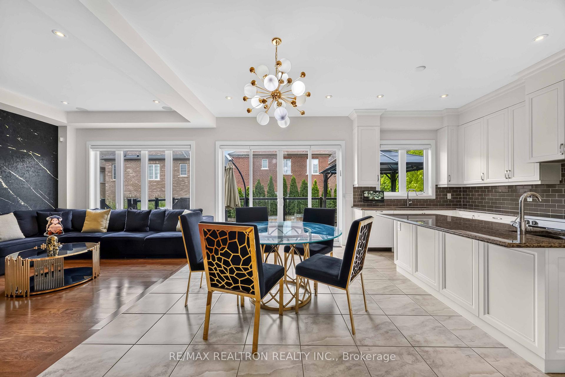 Photo 21 of 136 Abner Miles Drive, Vaughan, Patterson — HOMEH
