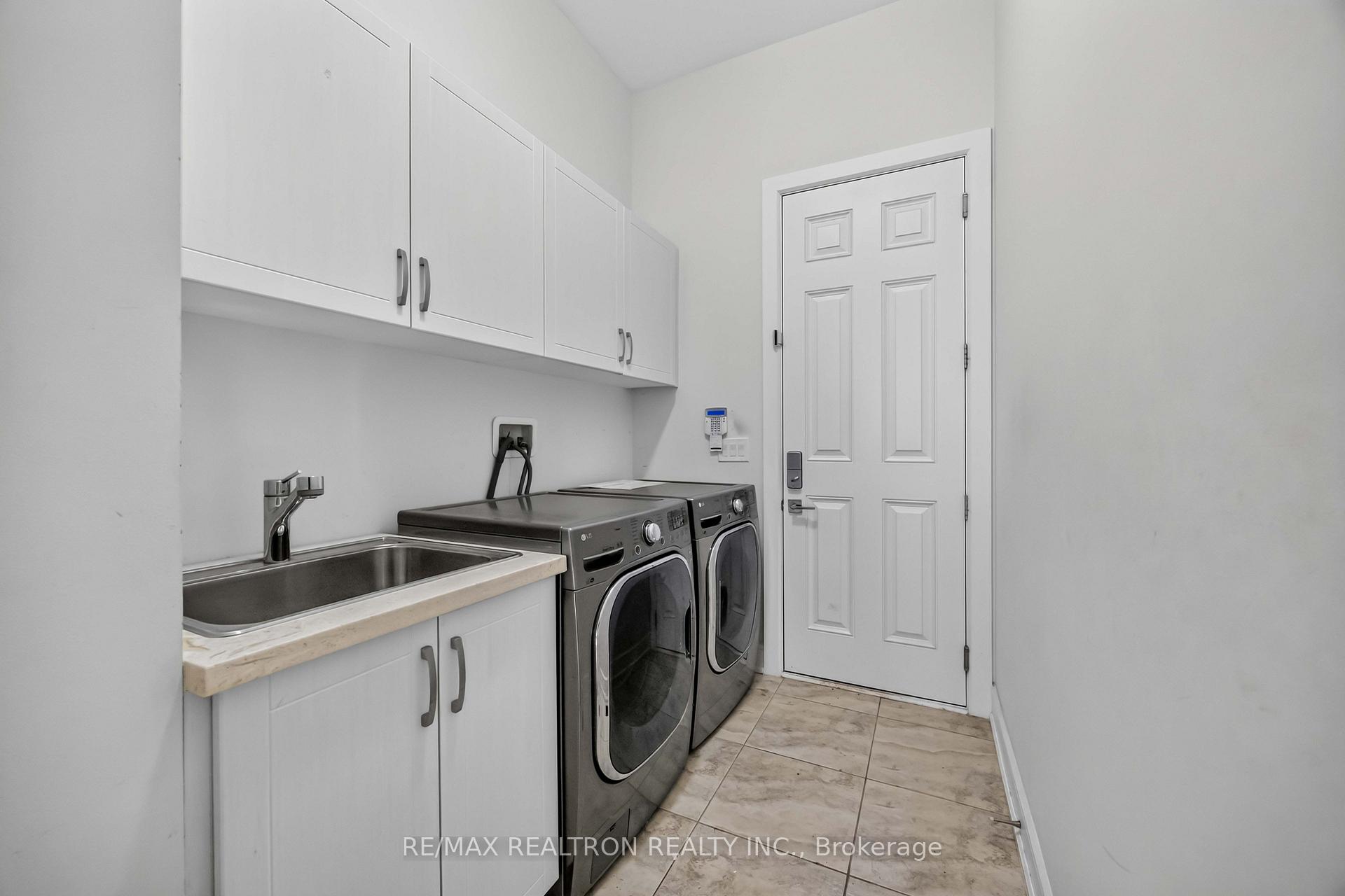 Photo 28 of 136 Abner Miles Drive, Vaughan, Patterson — HOMEH
