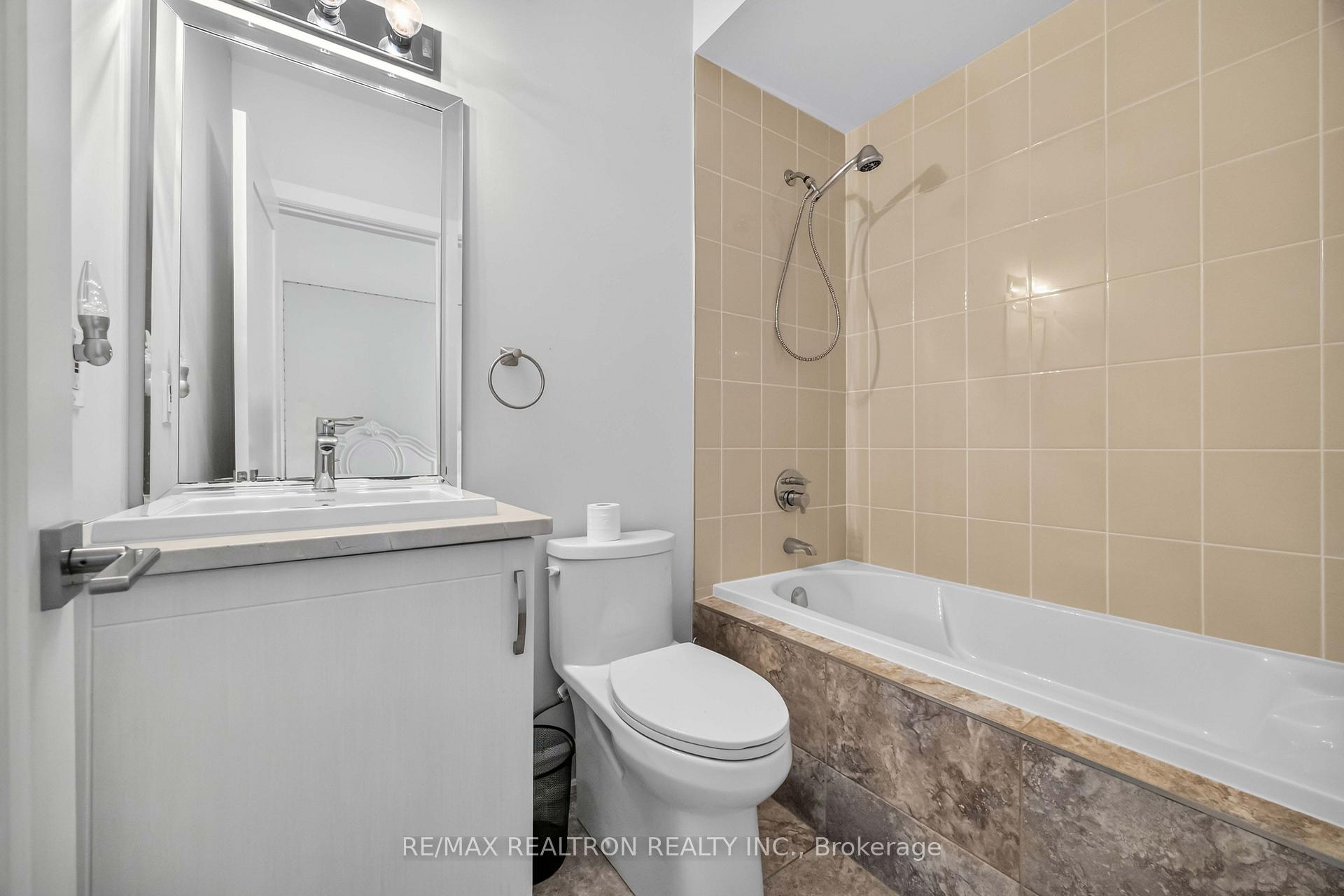 Photo 45 of 136 Abner Miles Drive, Vaughan, Patterson — HOMEH