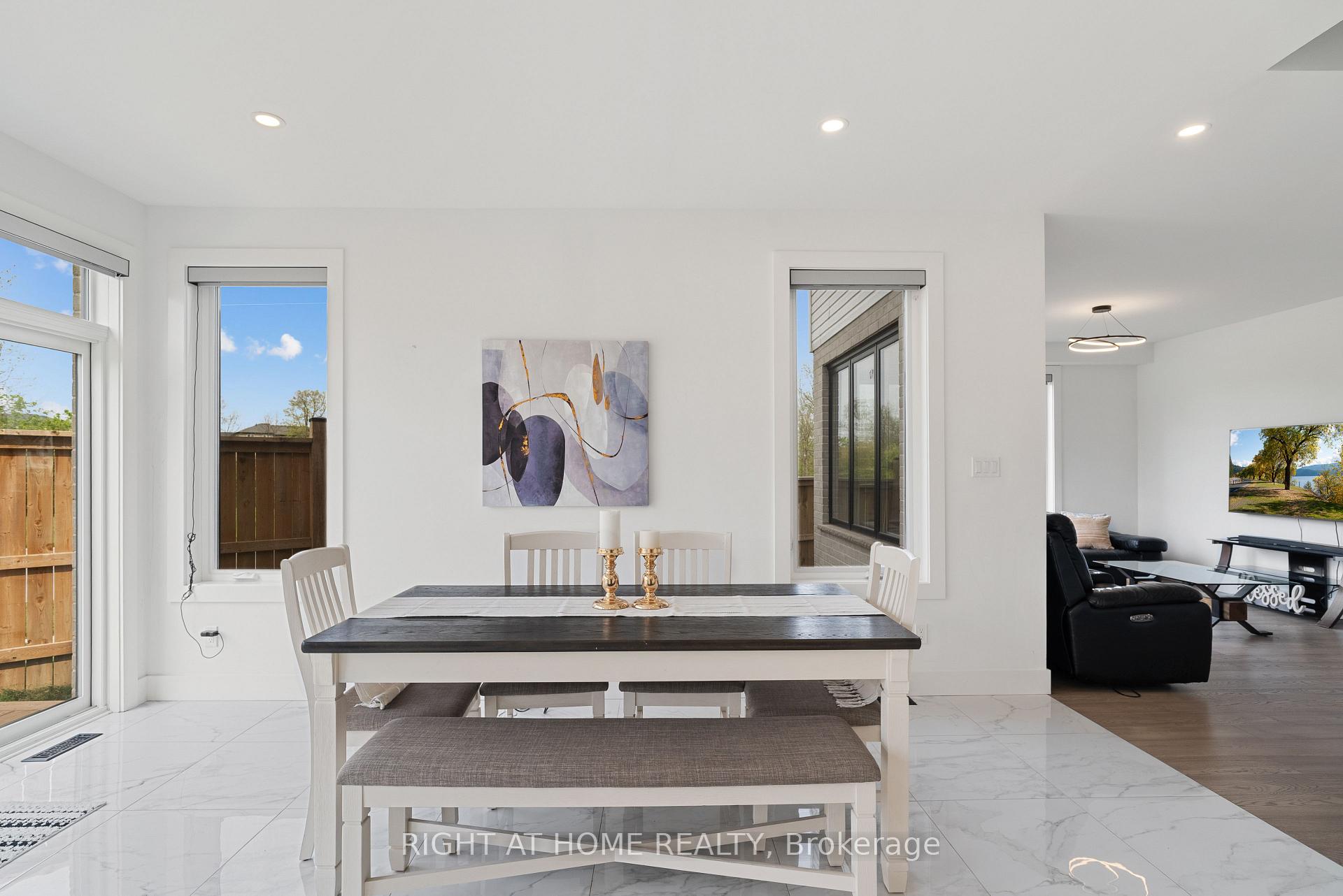 Photo 13 of 2705 Oriole Drive, London, South U — HOMEH