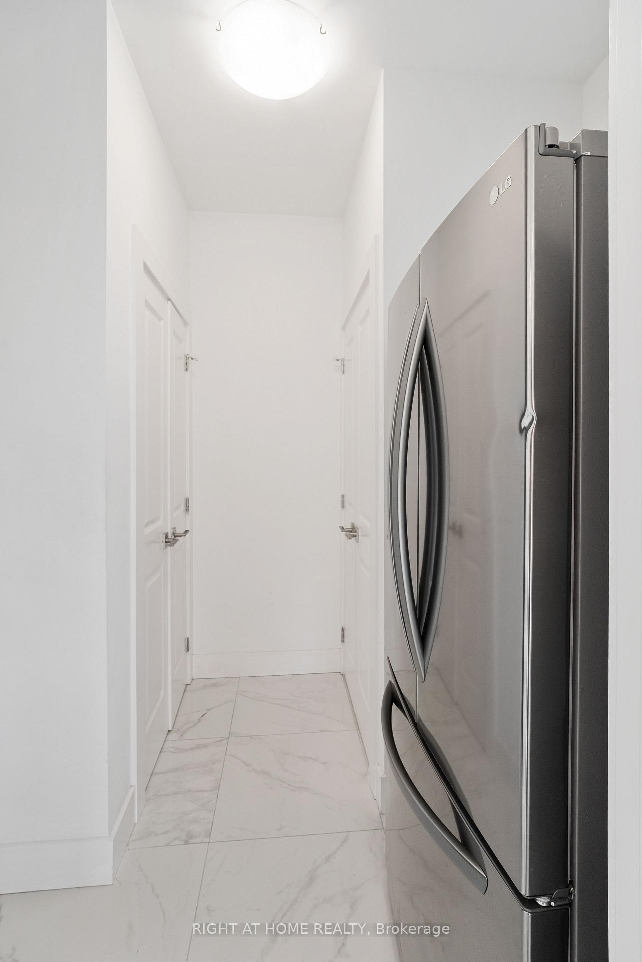 Photo 14 of 2705 Oriole Drive, London, South U — HOMEH