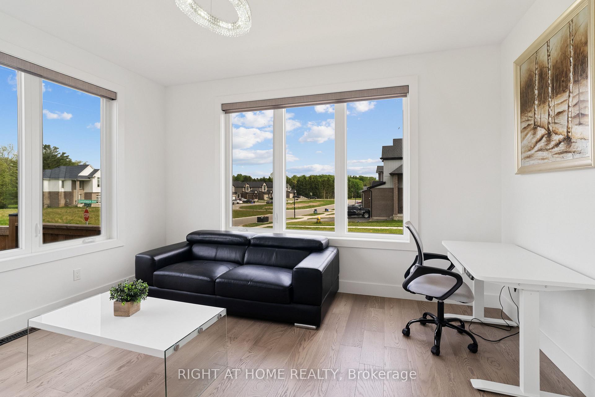 Photo 16 of 2705 Oriole Drive, London, South U — HOMEH