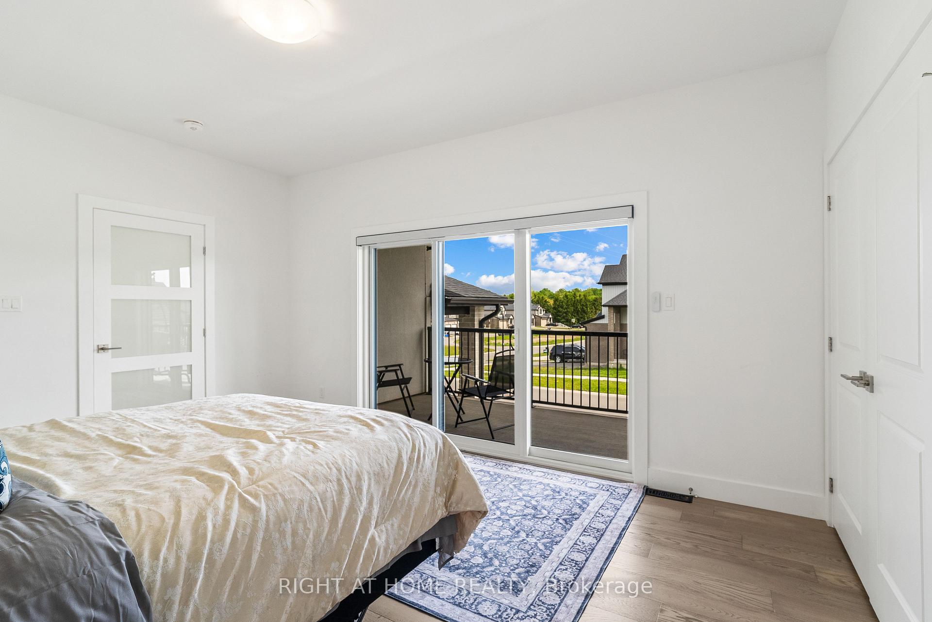 Photo 20 of 2705 Oriole Drive, London, South U — HOMEH