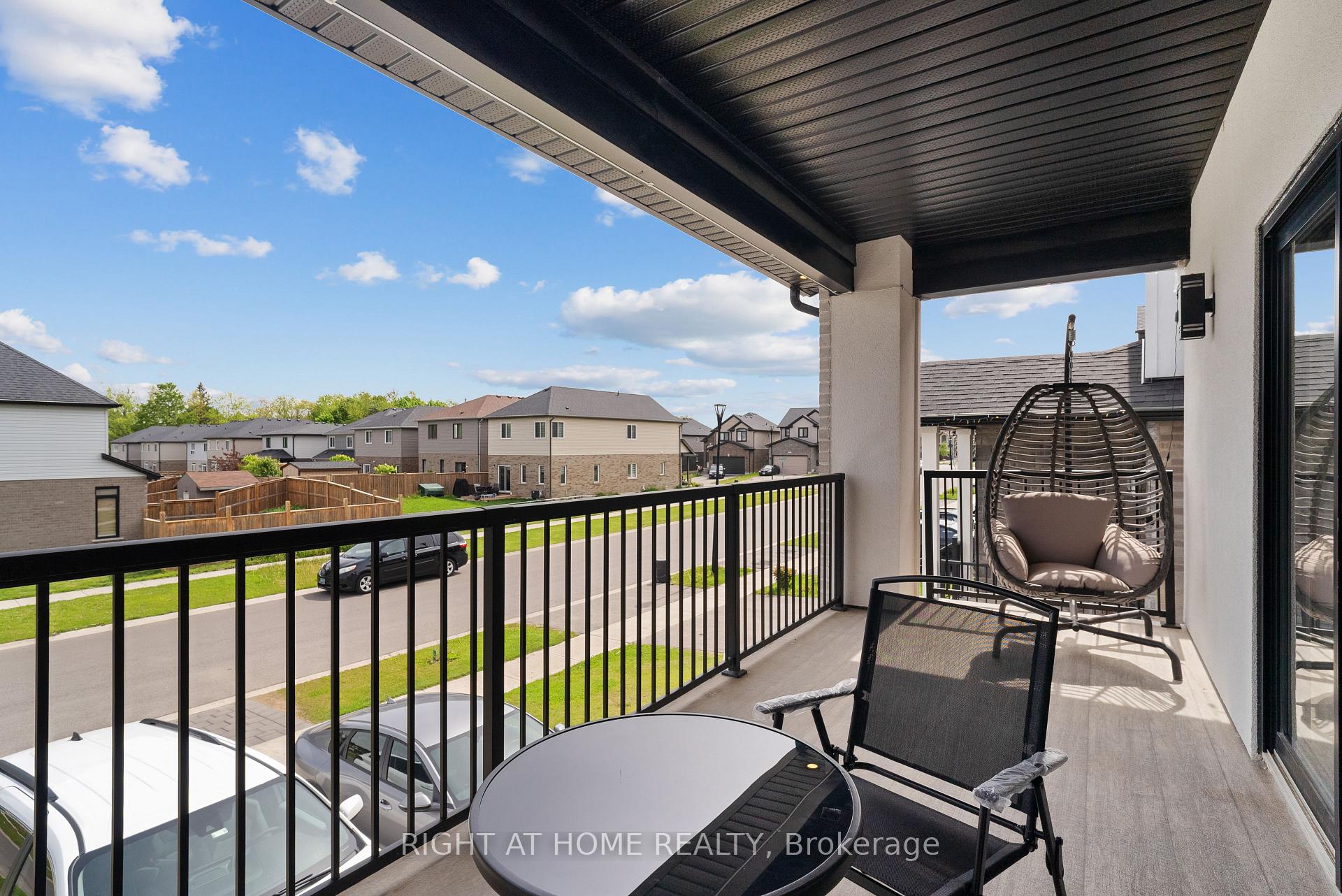 Photo 21 of 2705 Oriole Drive, London, South U — HOMEH