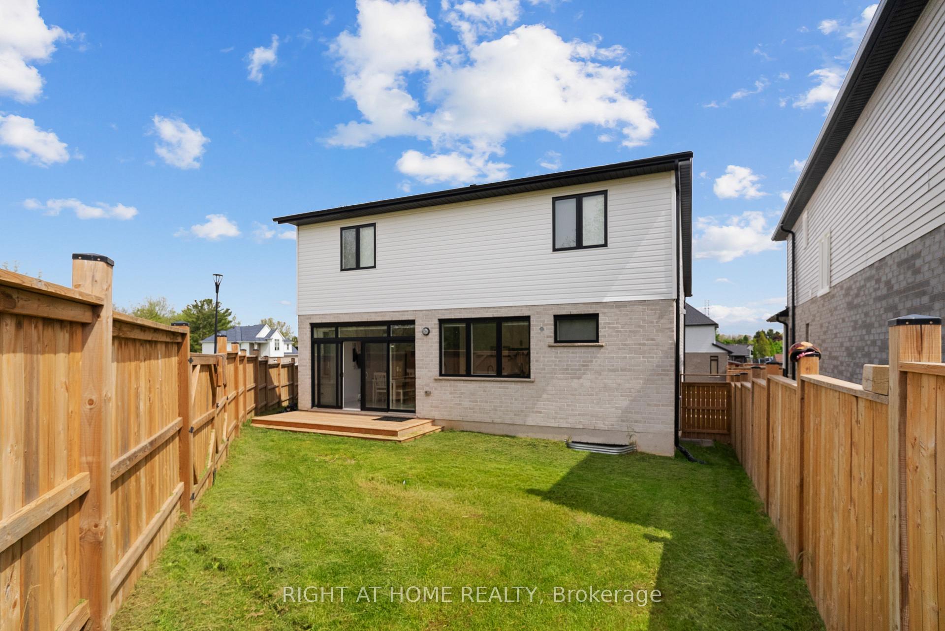 Photo 43 of 2705 Oriole Drive, London, South U — HOMEH