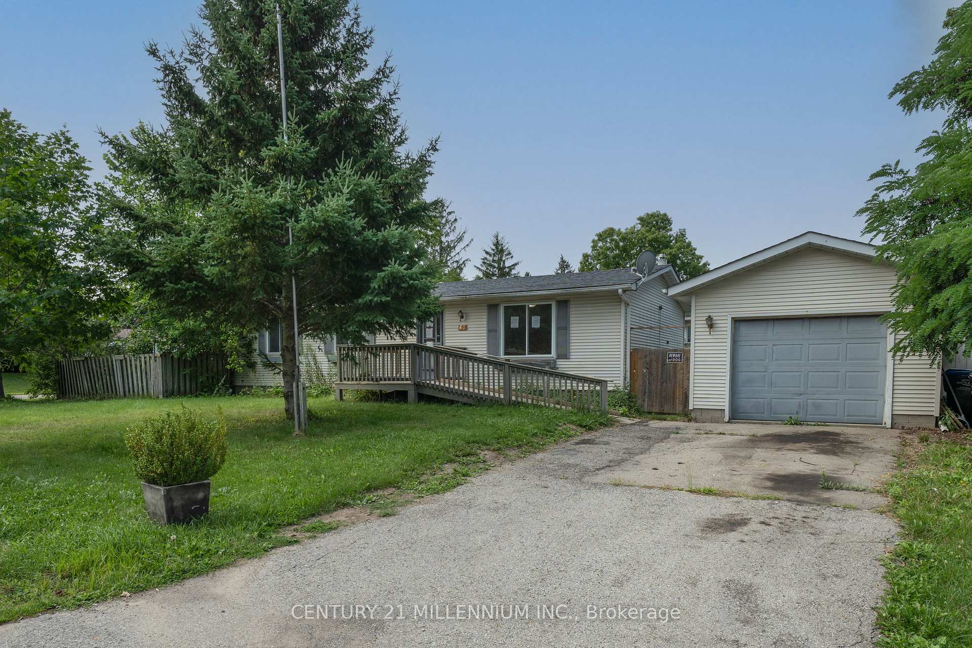 Photo 1 of 60 Eastern Avenue, New Tecumseth, Tottenham — HOMEH