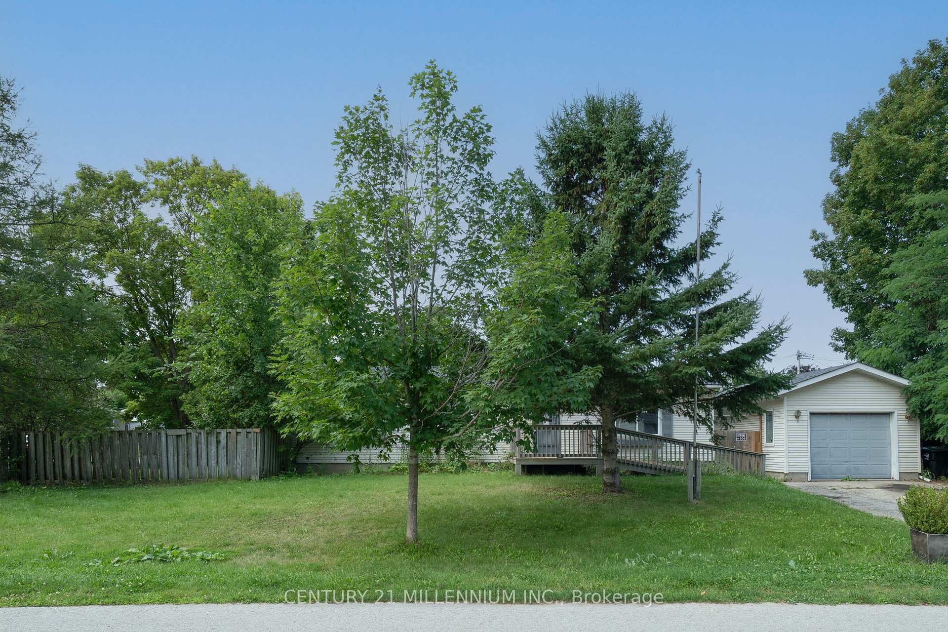 Photo 3 of 60 Eastern Avenue, New Tecumseth, Tottenham — HOMEH