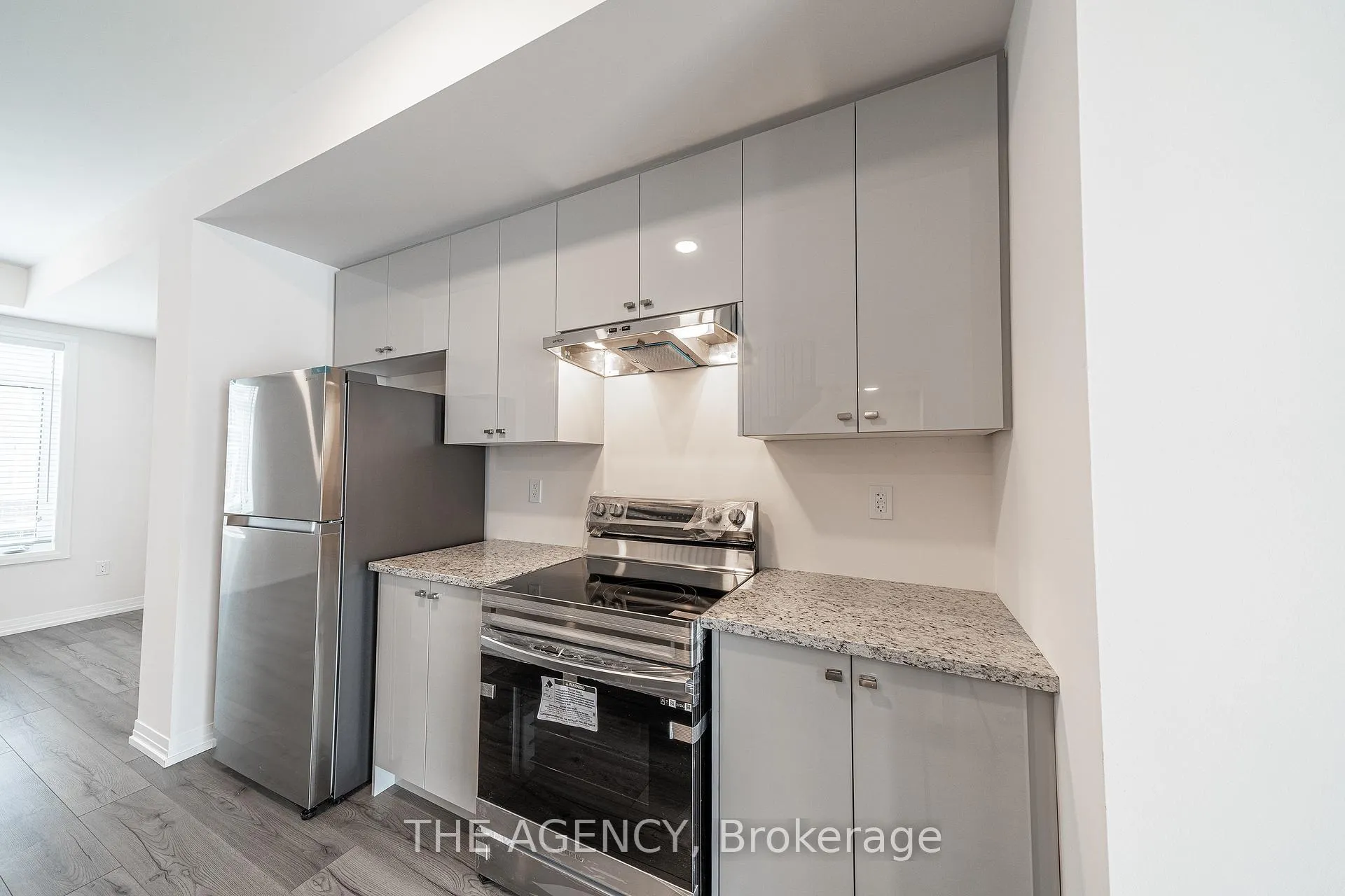 Photo 12 of 108 Bavin Street, Clarington, Bowmanville — HOMEH