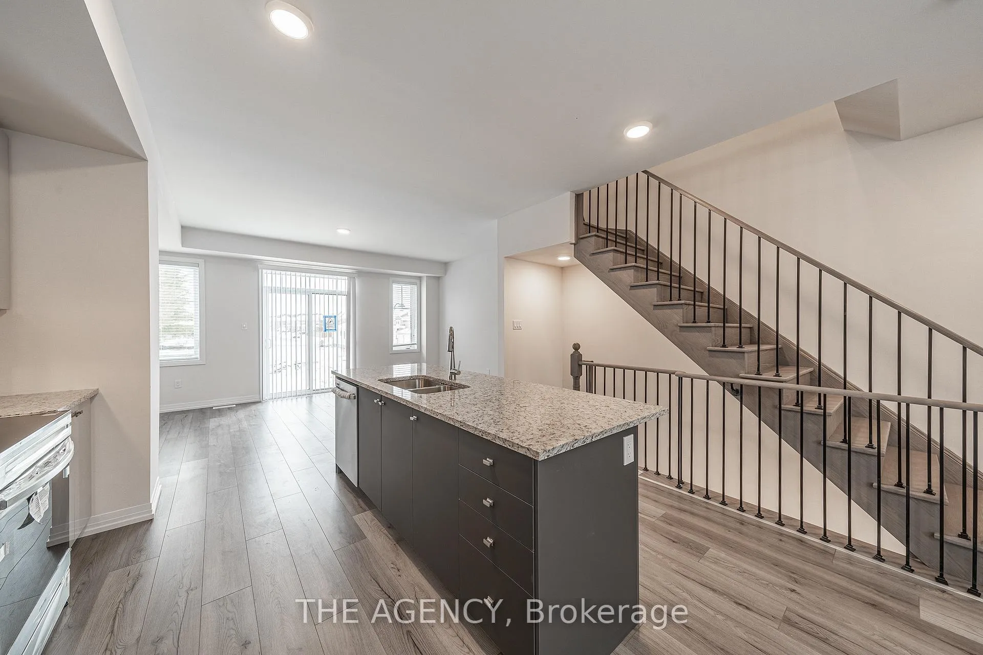 Photo 14 of 108 Bavin Street, Clarington, Bowmanville — HOMEH