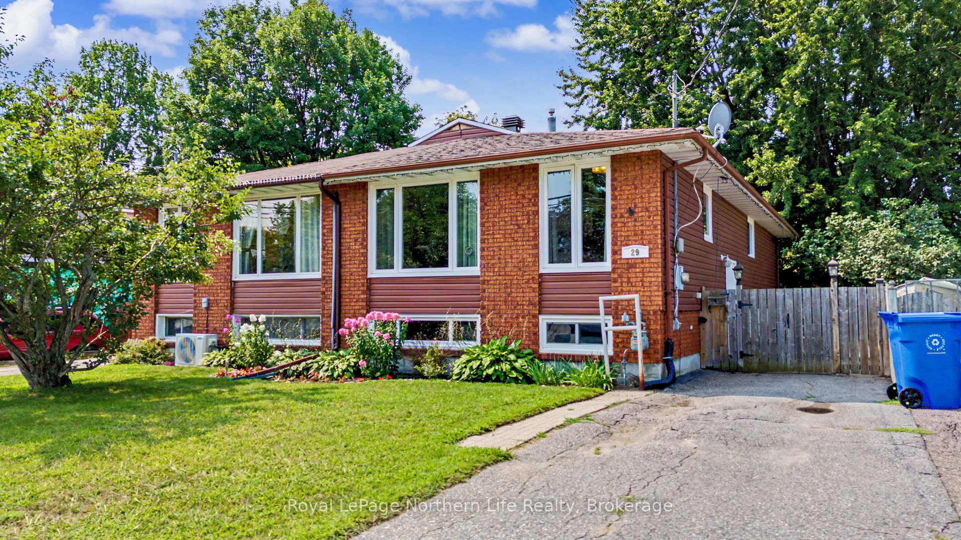 Photo 1 of 29 Pollard Avenue, North Bay, Ferris — HOMEH
