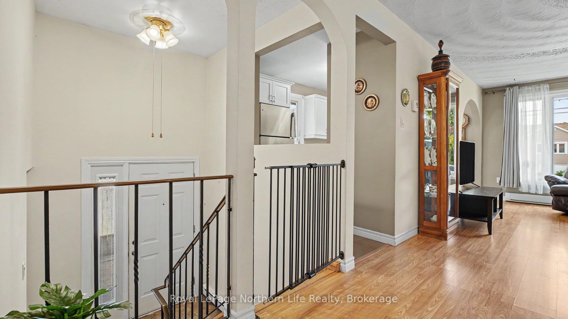 Photo 9 of 29 Pollard Avenue, North Bay, Ferris — HOMEH