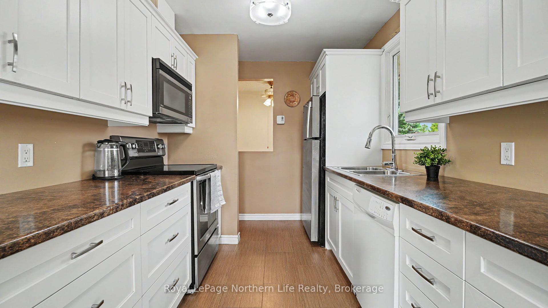Photo 10 of 29 Pollard Avenue, North Bay, Ferris — HOMEH