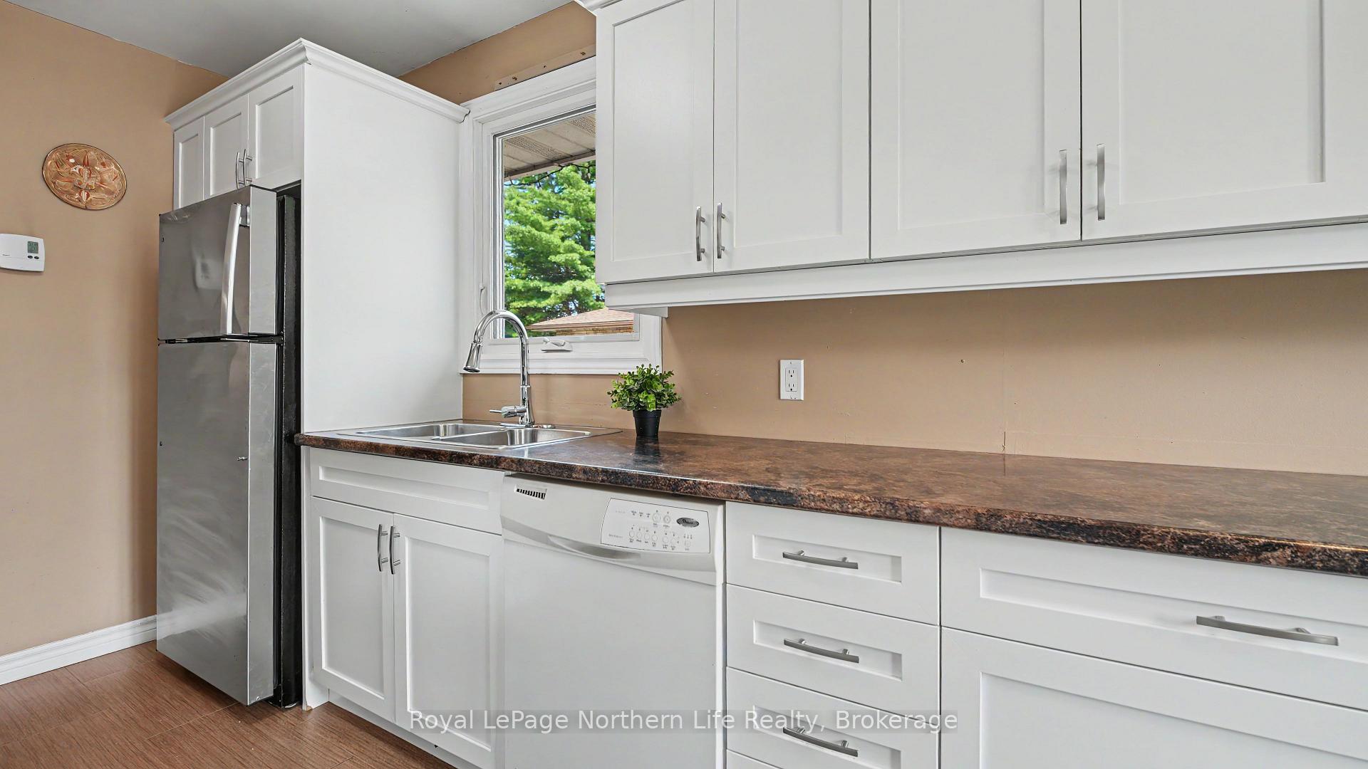 Photo 11 of 29 Pollard Avenue, North Bay, Ferris — HOMEH
