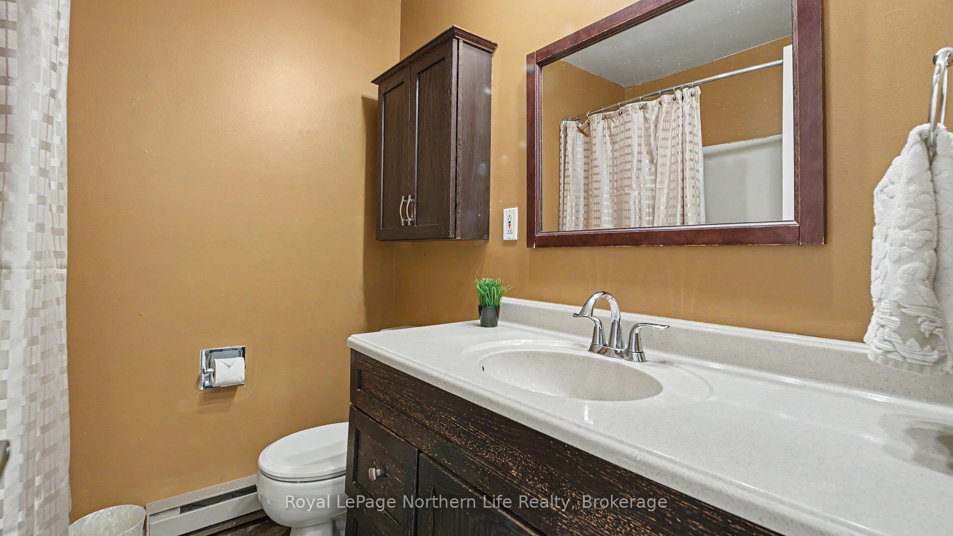Photo 15 of 29 Pollard Avenue, North Bay, Ferris — HOMEH